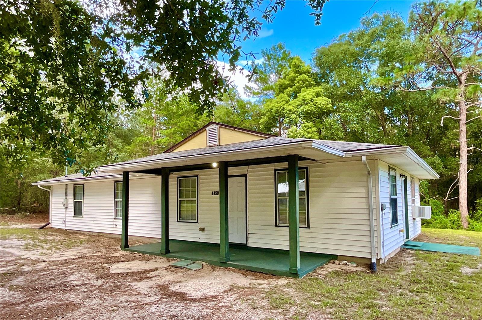1150 Coral Farms, Florahome, FL 32140