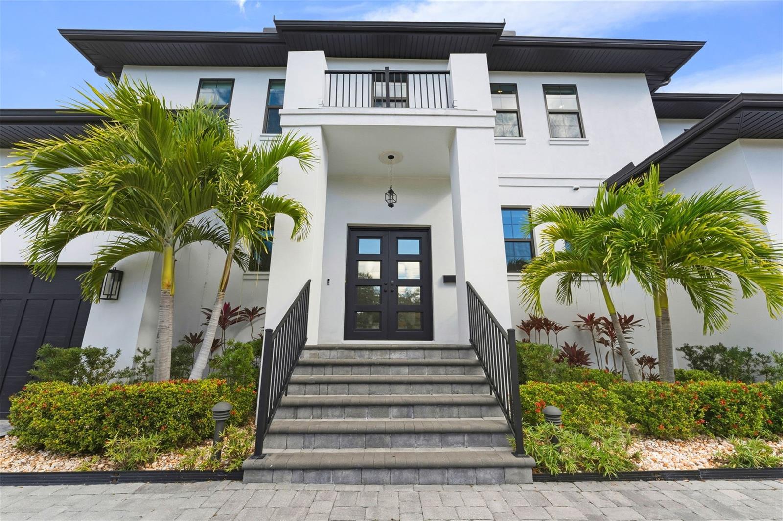 481 Davis, Tampa, FL 33606