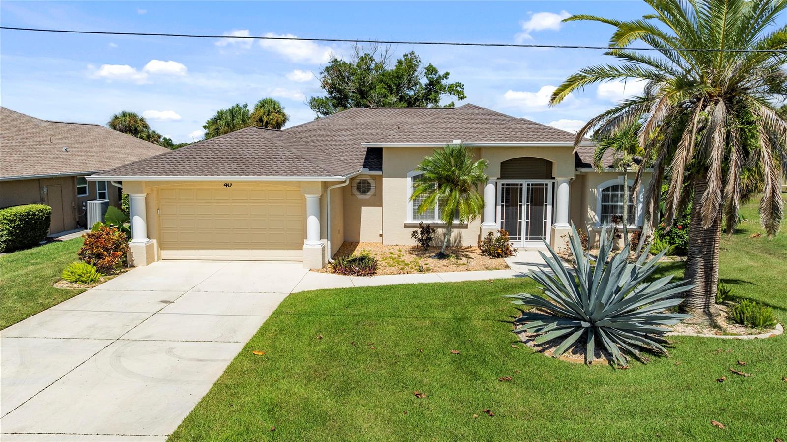 40 Clubhouse, Rotonda West, FL 33947