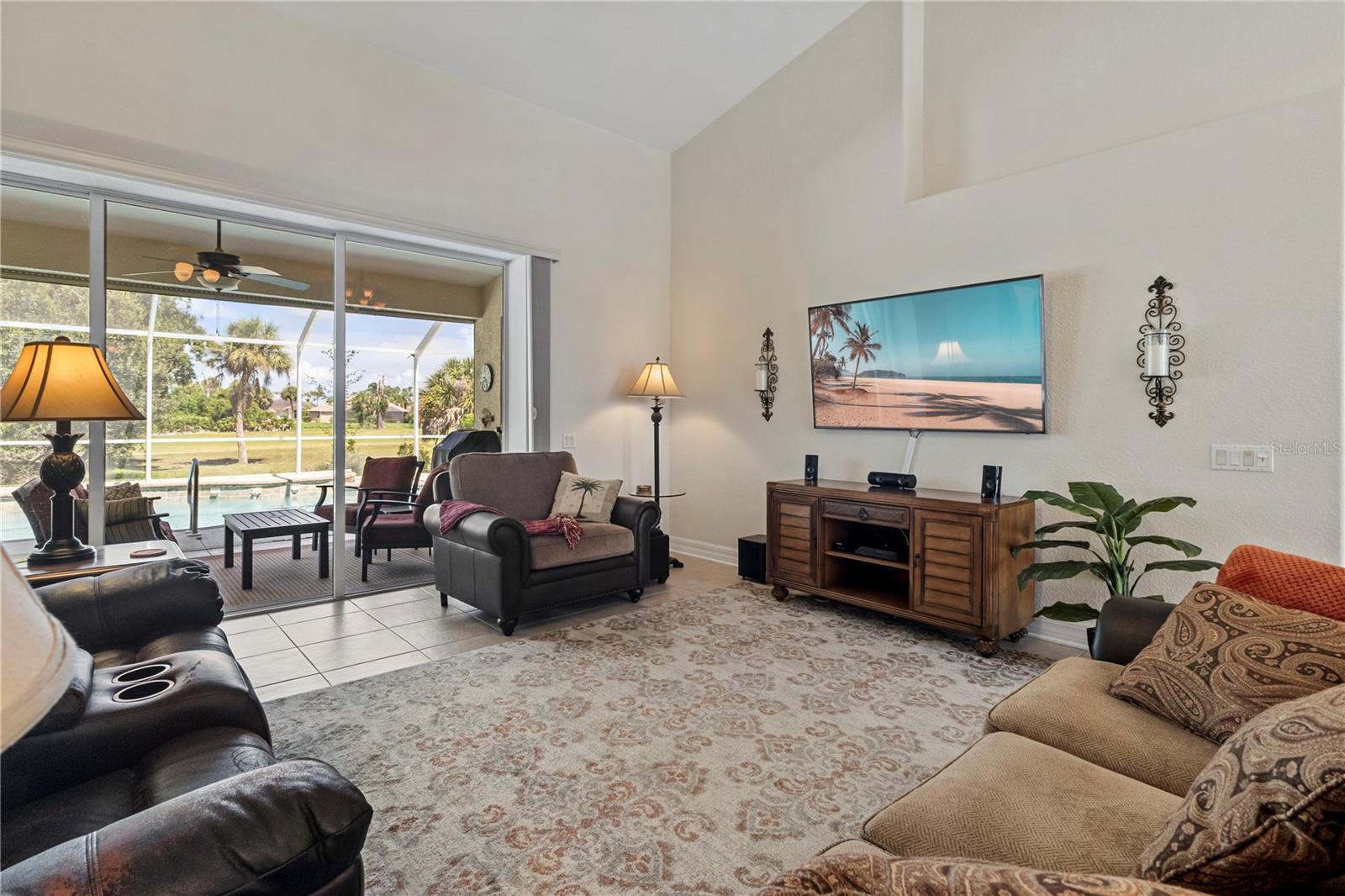 40 Clubhouse, Rotonda West, FL 33947