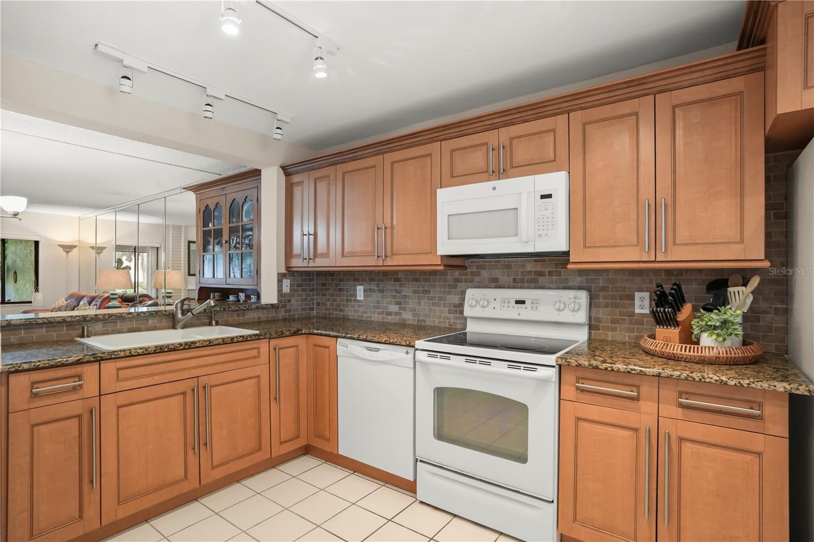 5 Escondido Unit 37, Altamonte Springs, FL 32701