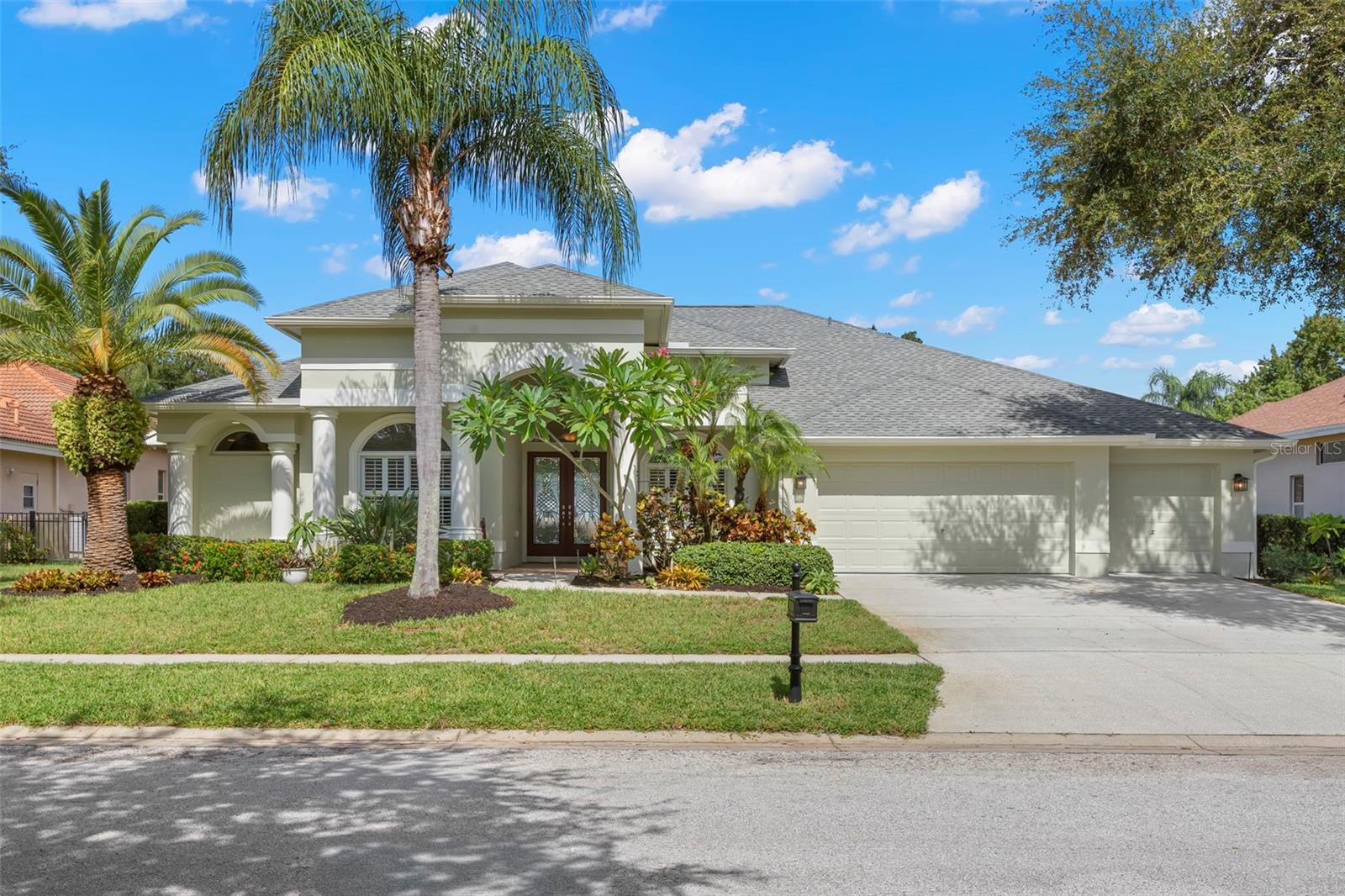 10205 Falcon, Seminole, FL 33778