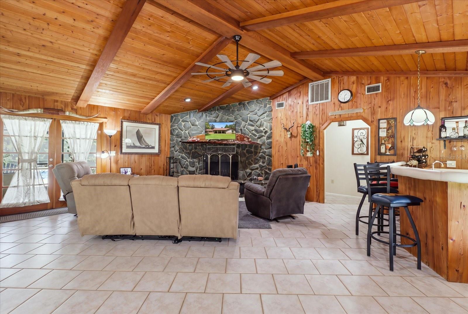 10265 Springtree, Crystal River, FL 34428