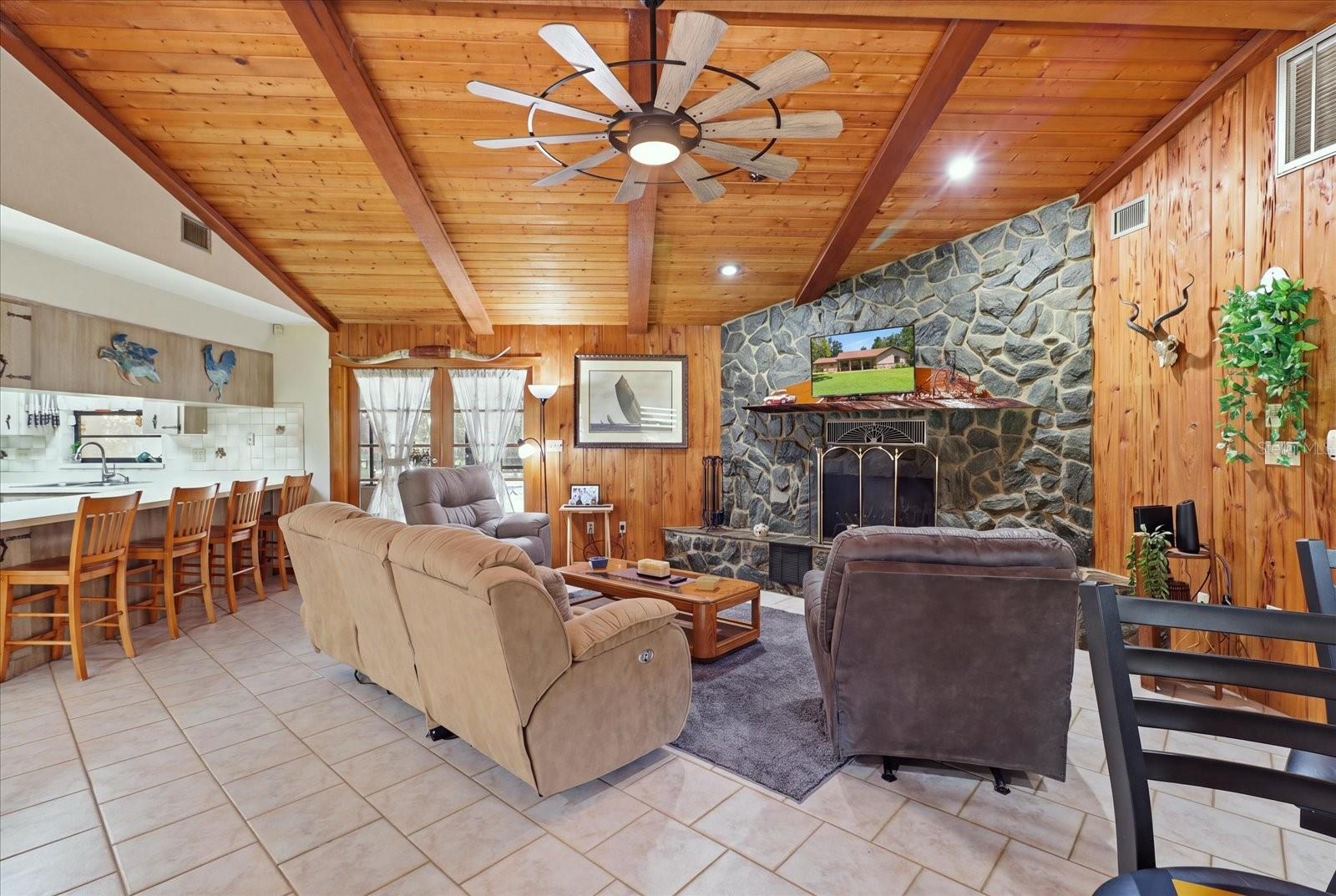 10265 Springtree, Crystal River, FL 34428