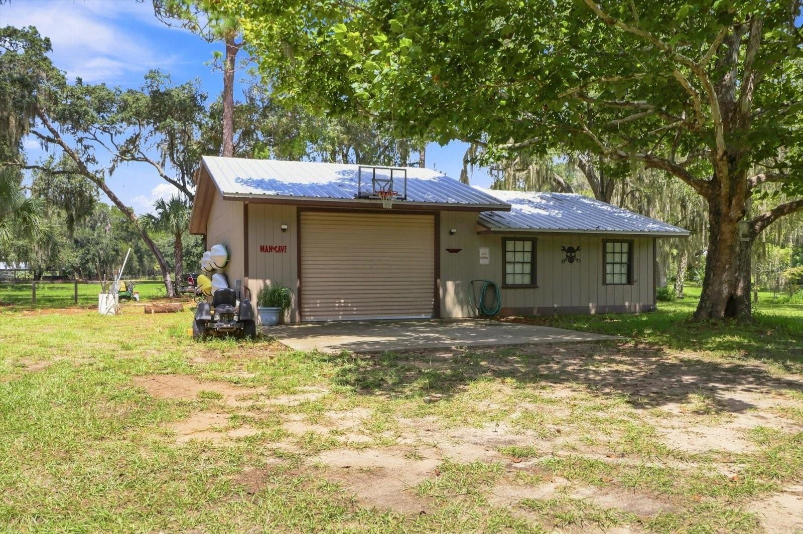 10265 Springtree, Crystal River, FL 34428