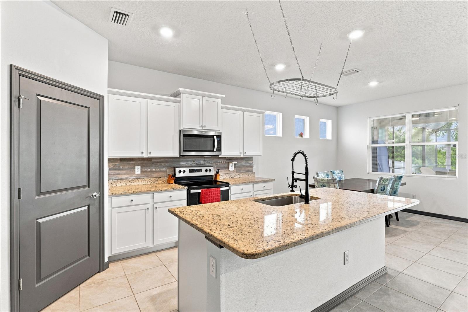 3916 Mossy Limb, Palmetto, FL 34221