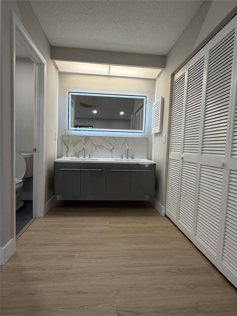 971 Sunridge Unit 110, Sarasota, FL 34234
