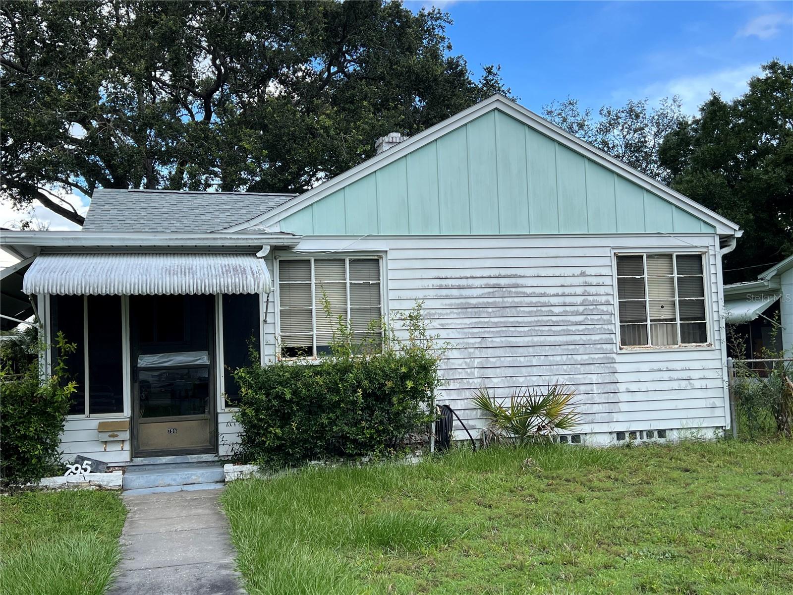 795 47th, St Petersburg, FL 33703