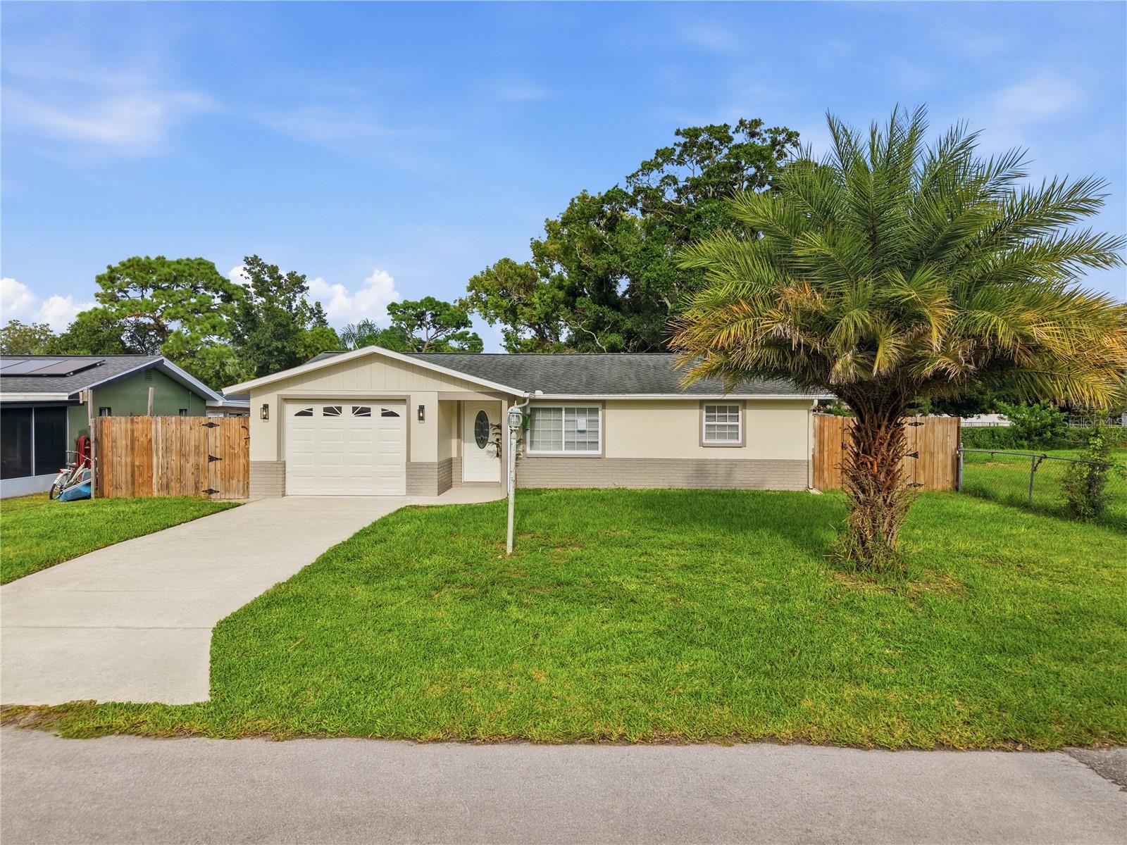 16134 Blackbeard Ln, Hudson, FL 34667