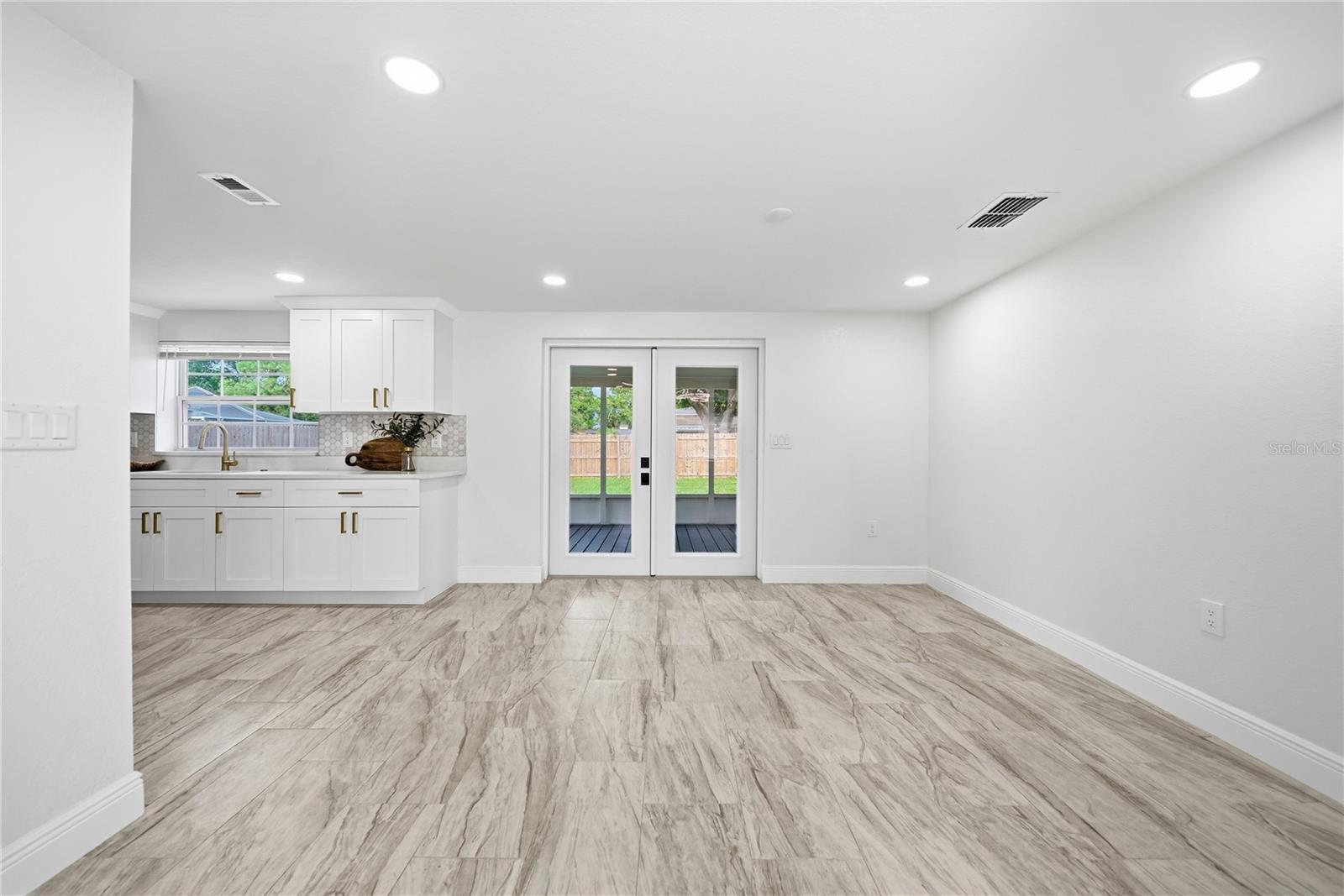 16134 Blackbeard Ln, Hudson, FL 34667