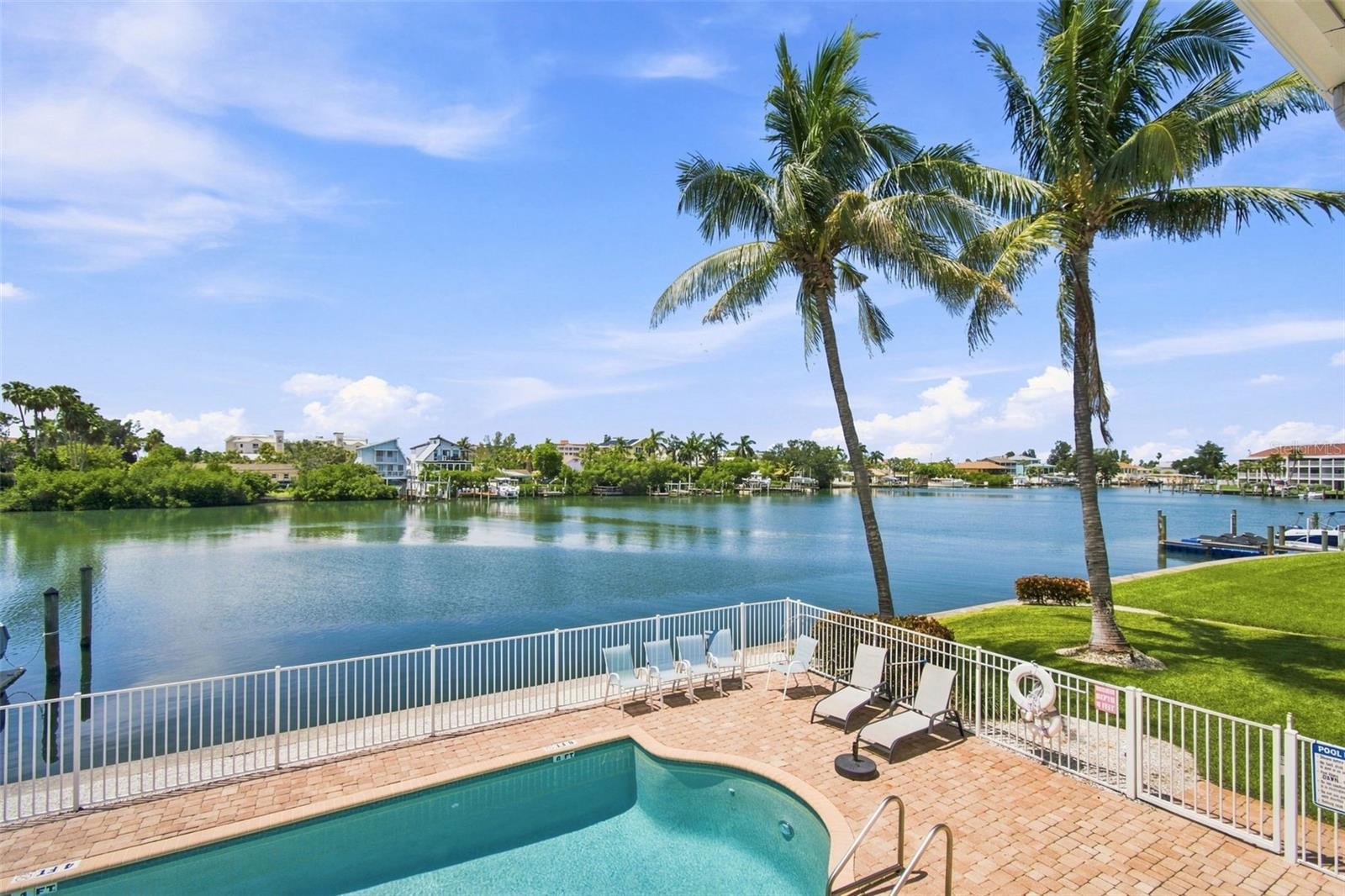 12100 Capri Unit 204, Treasure Island, FL 33706