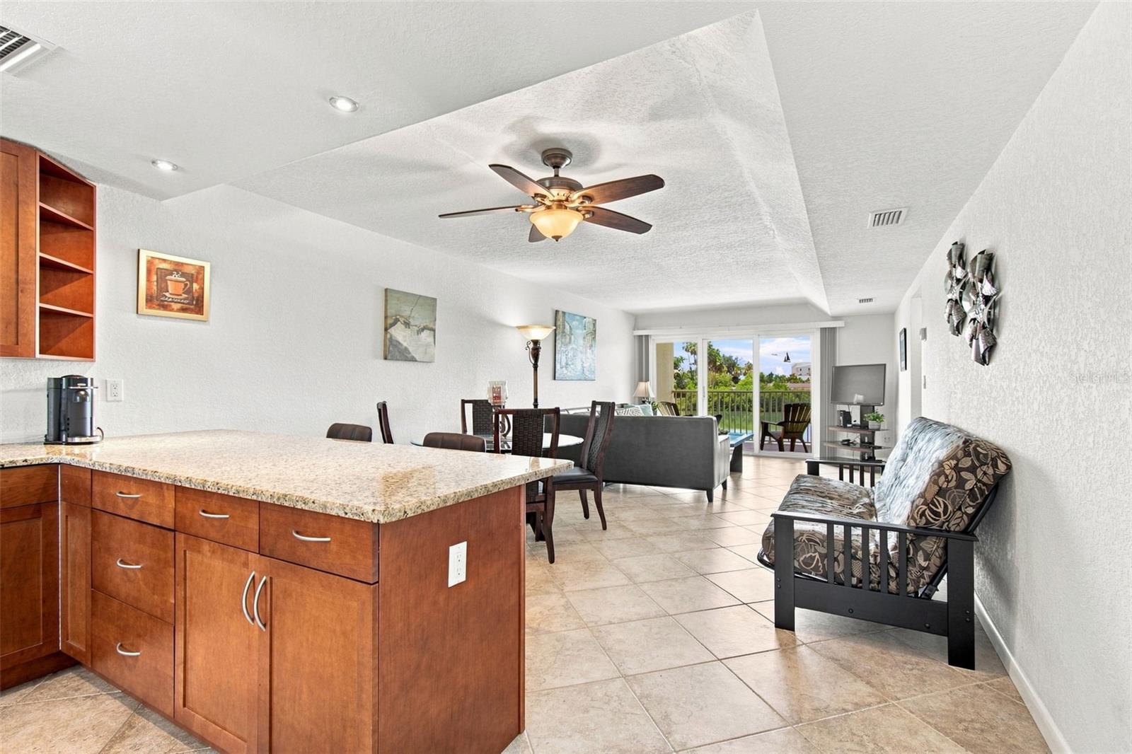 12100 Capri Unit 204, Treasure Island, FL 33706