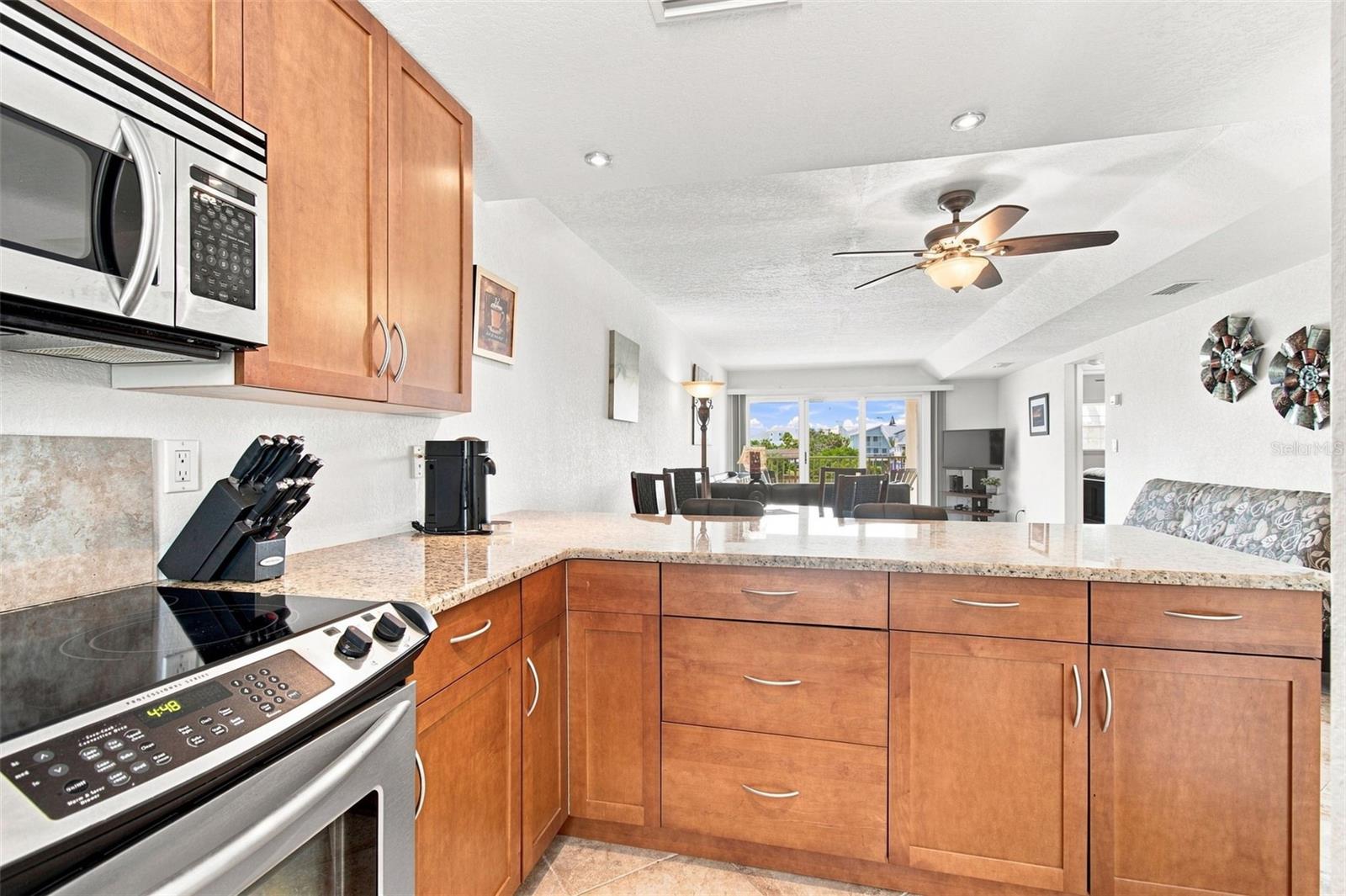 12100 Capri Unit 204, Treasure Island, FL 33706