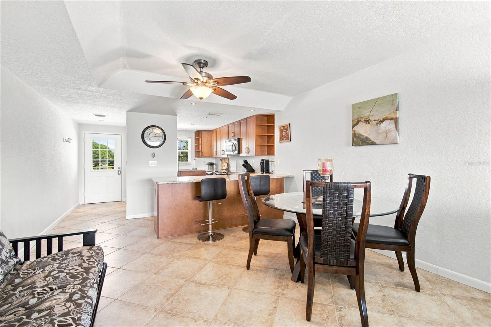 12100 Capri Unit 204, Treasure Island, FL 33706