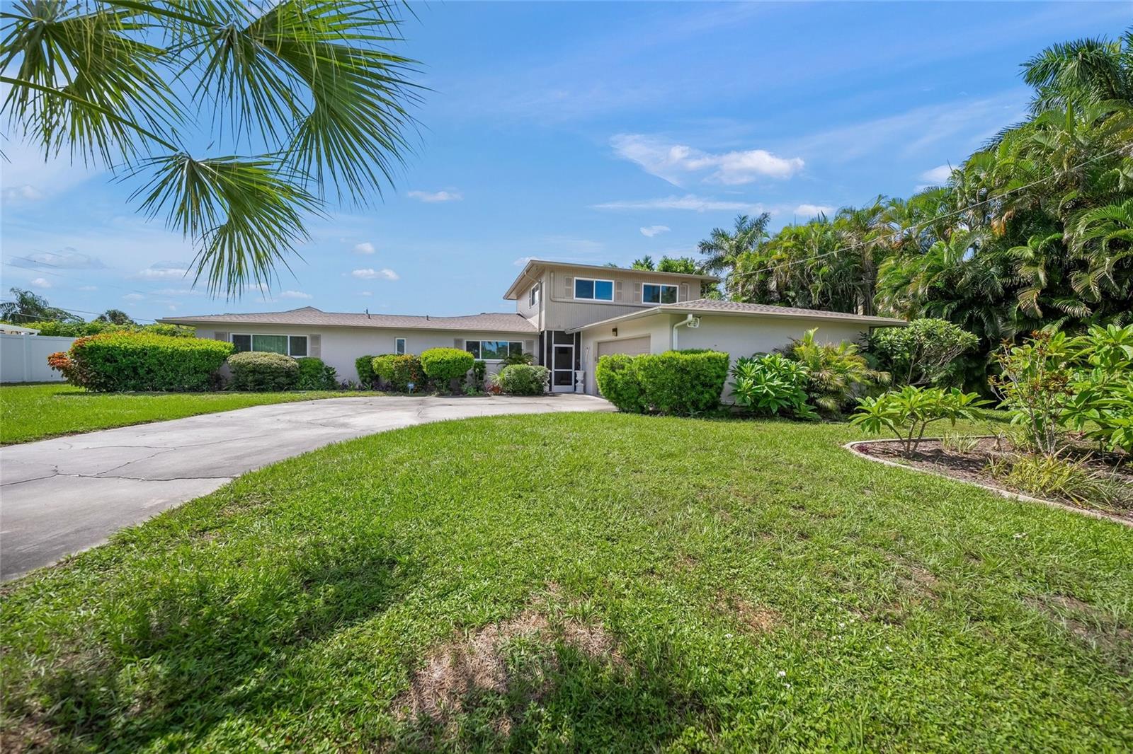 1820 Stanford, Sarasota, FL 34231