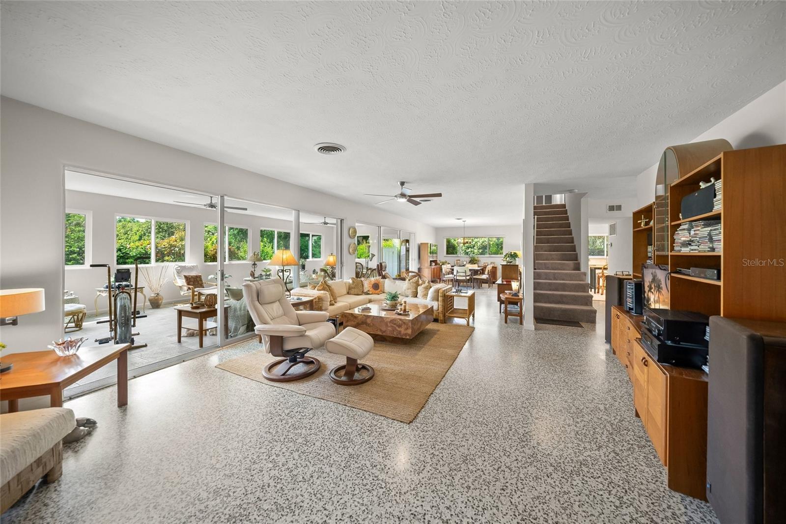 1820 Stanford, Sarasota, FL 34231