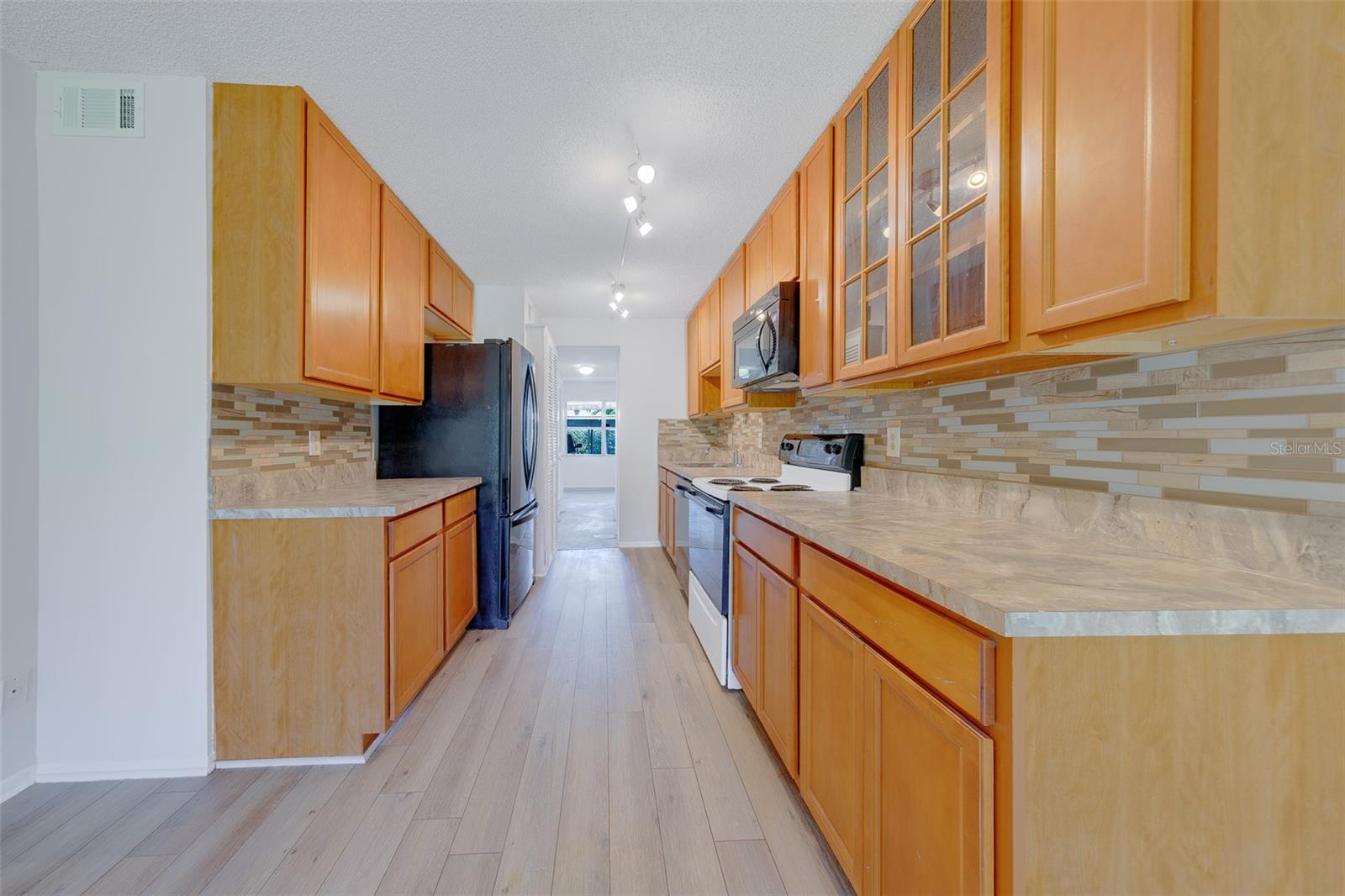 5090 Bay Unit 124, St Petersburg, FL 33703