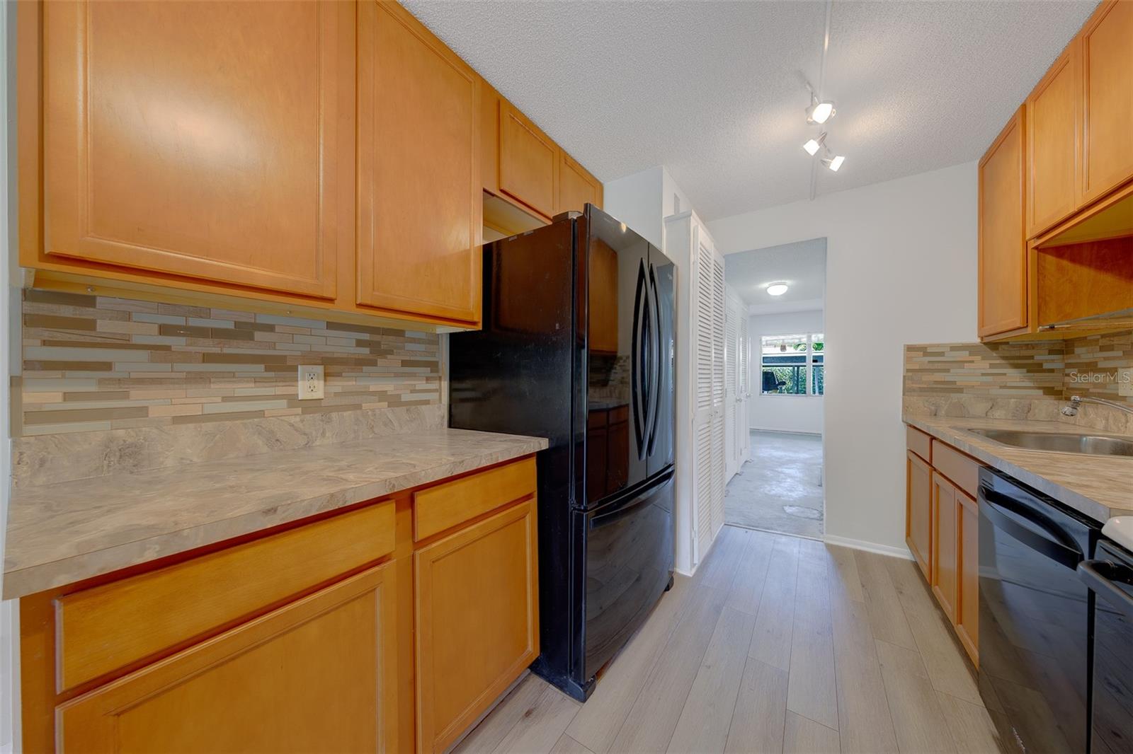 5090 Bay Unit 124, St Petersburg, FL 33703