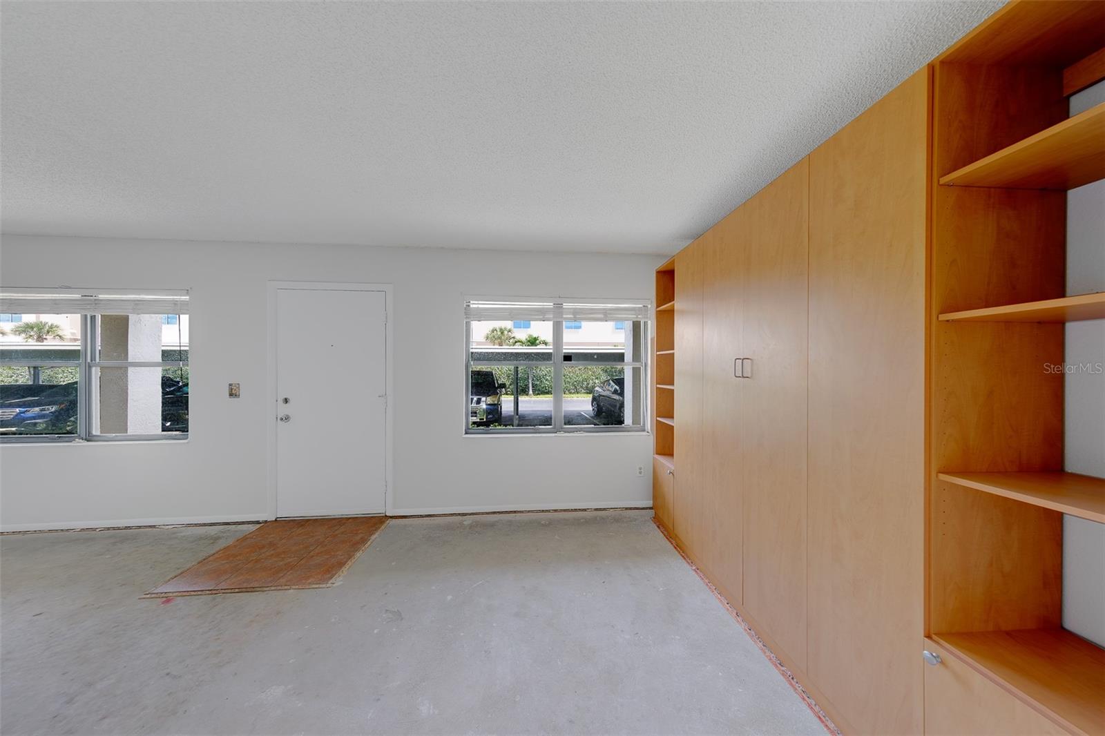 5090 Bay Unit 124, St Petersburg, FL 33703