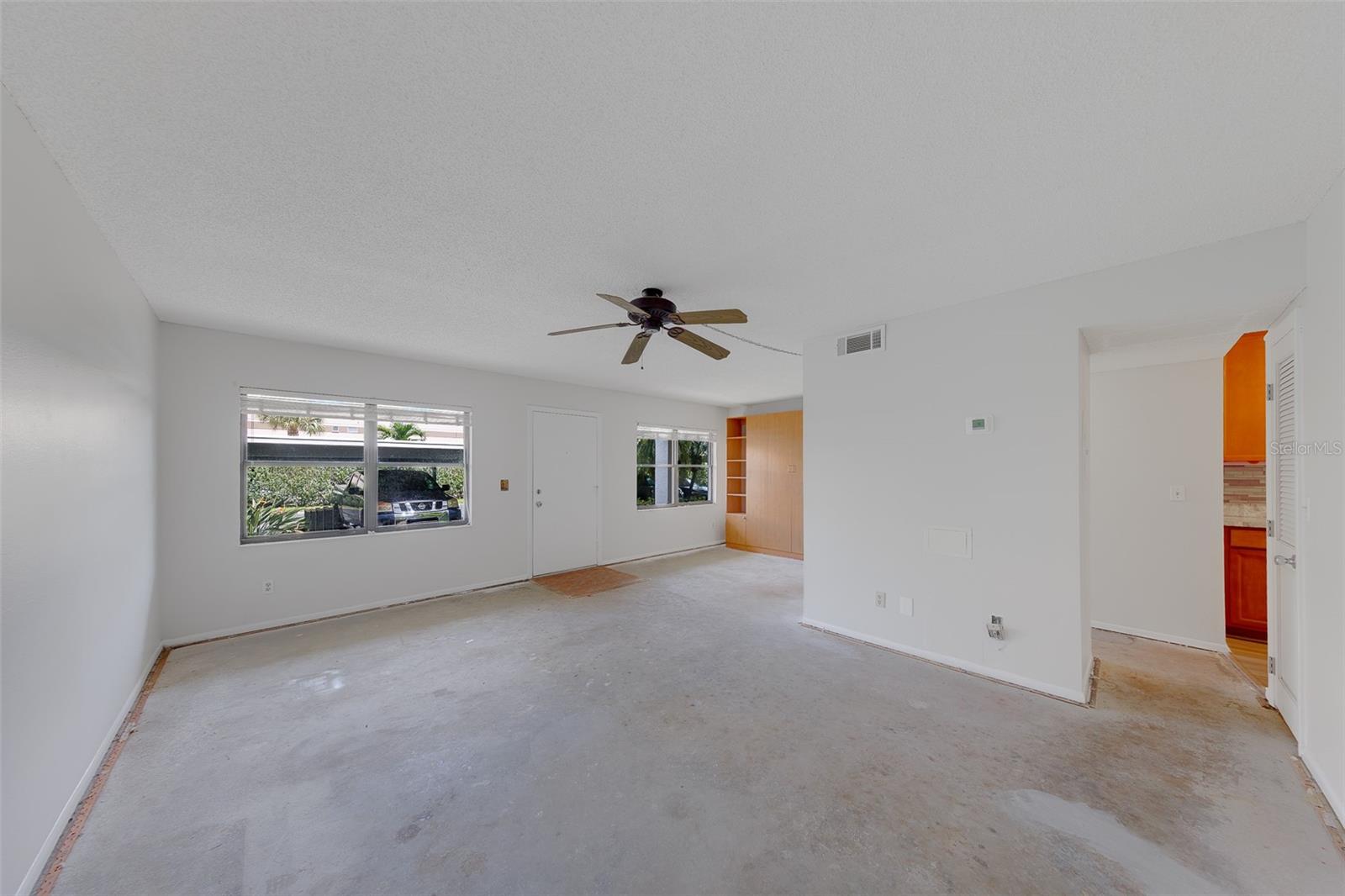 5090 Bay Unit 124, St Petersburg, FL 33703