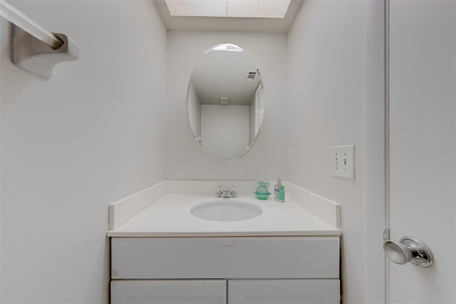 5090 Bay Unit 124, St Petersburg, FL 33703