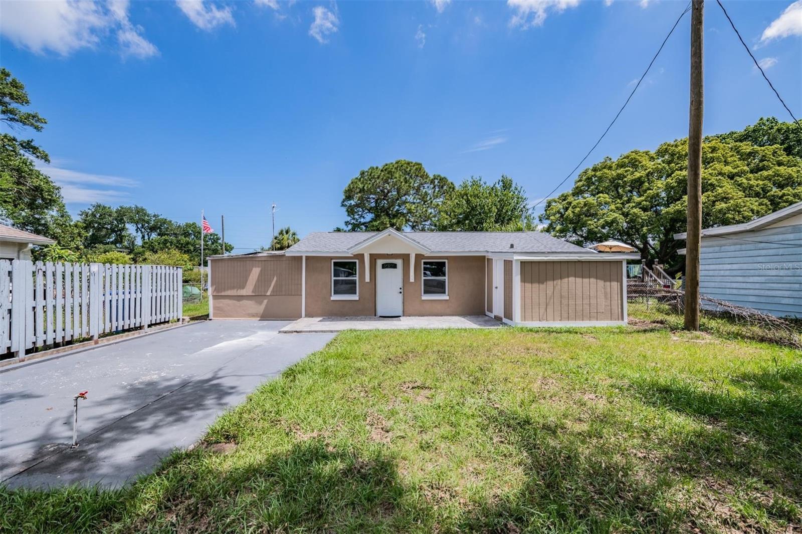 636 Stremma, Largo, FL 33770