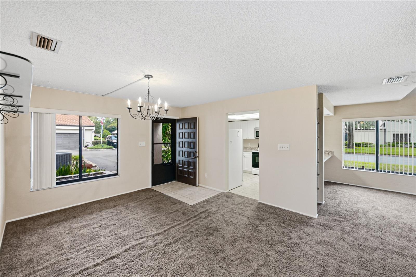 108 Capri, Plant City, FL 33566