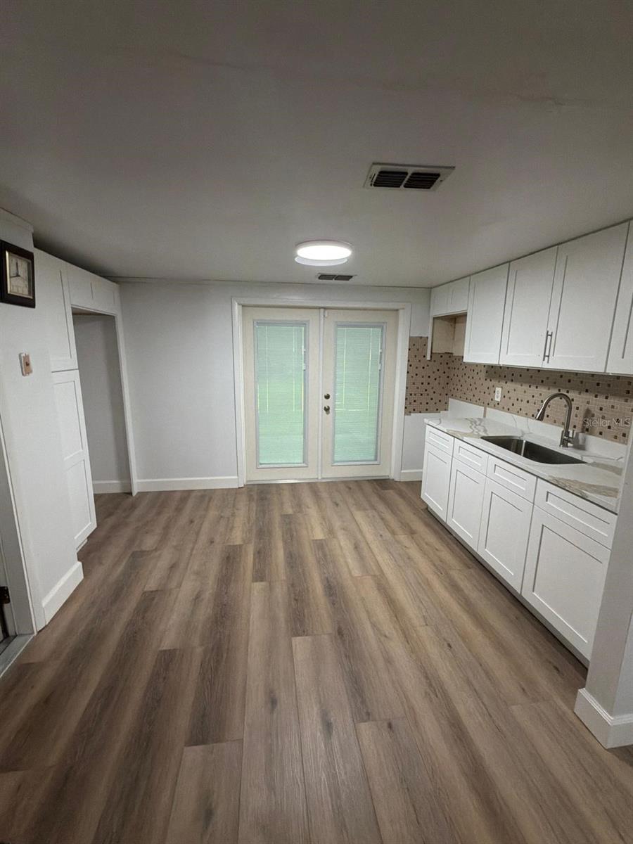 5027 Allen, Zephyrhills, FL 33541