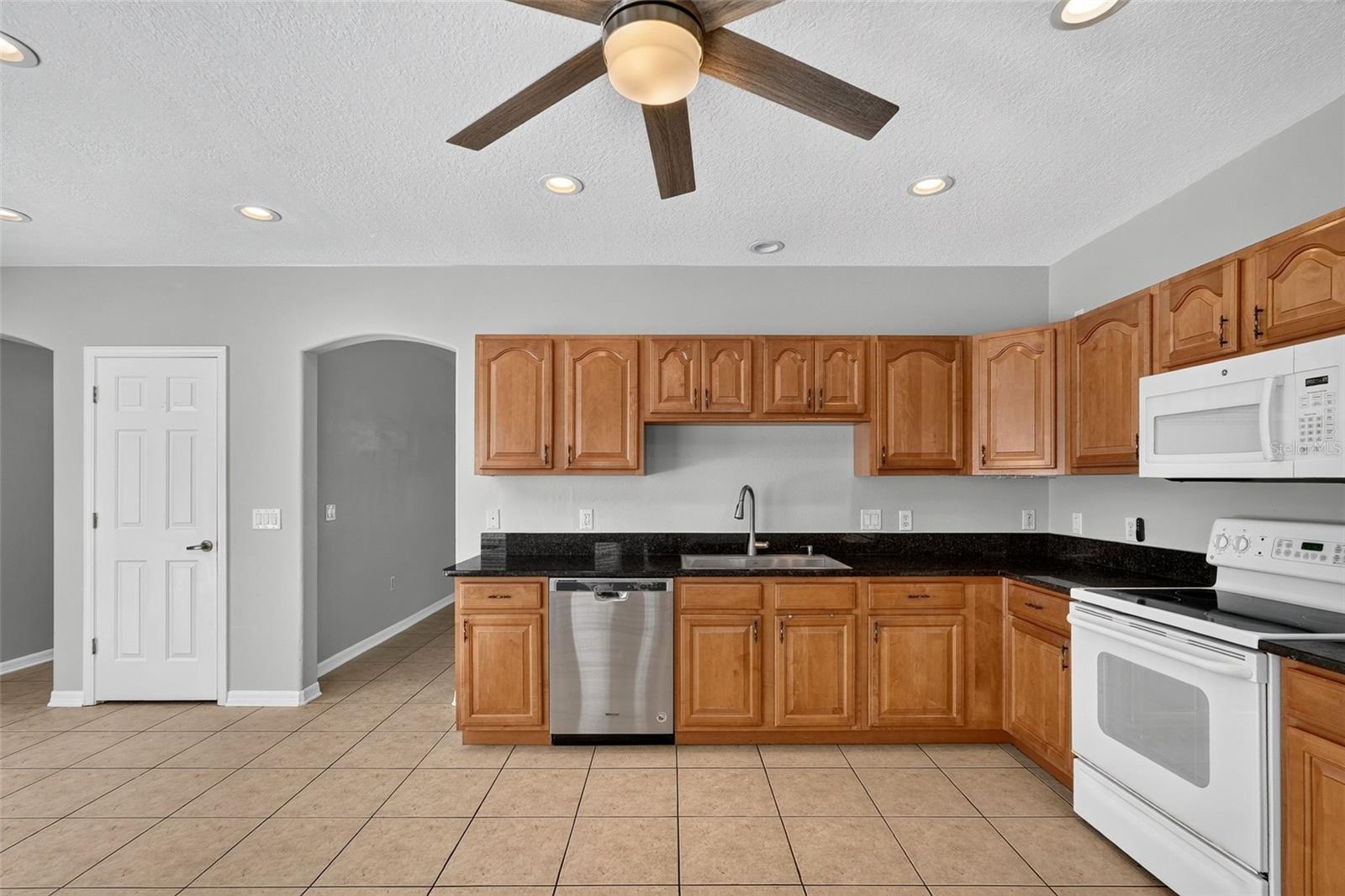 4007 34th, Bradenton, FL 34208