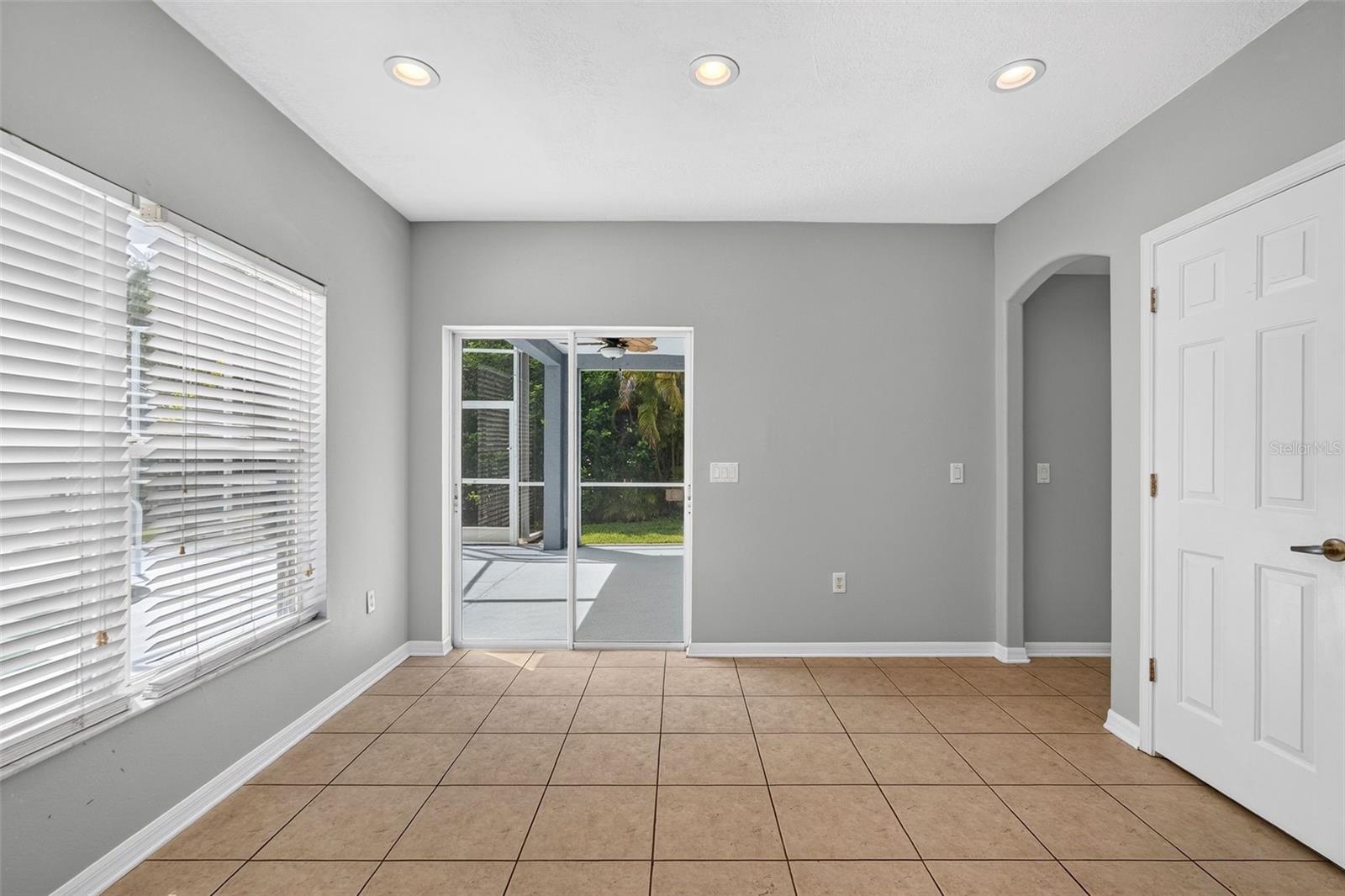 4007 34th, Bradenton, FL 34208