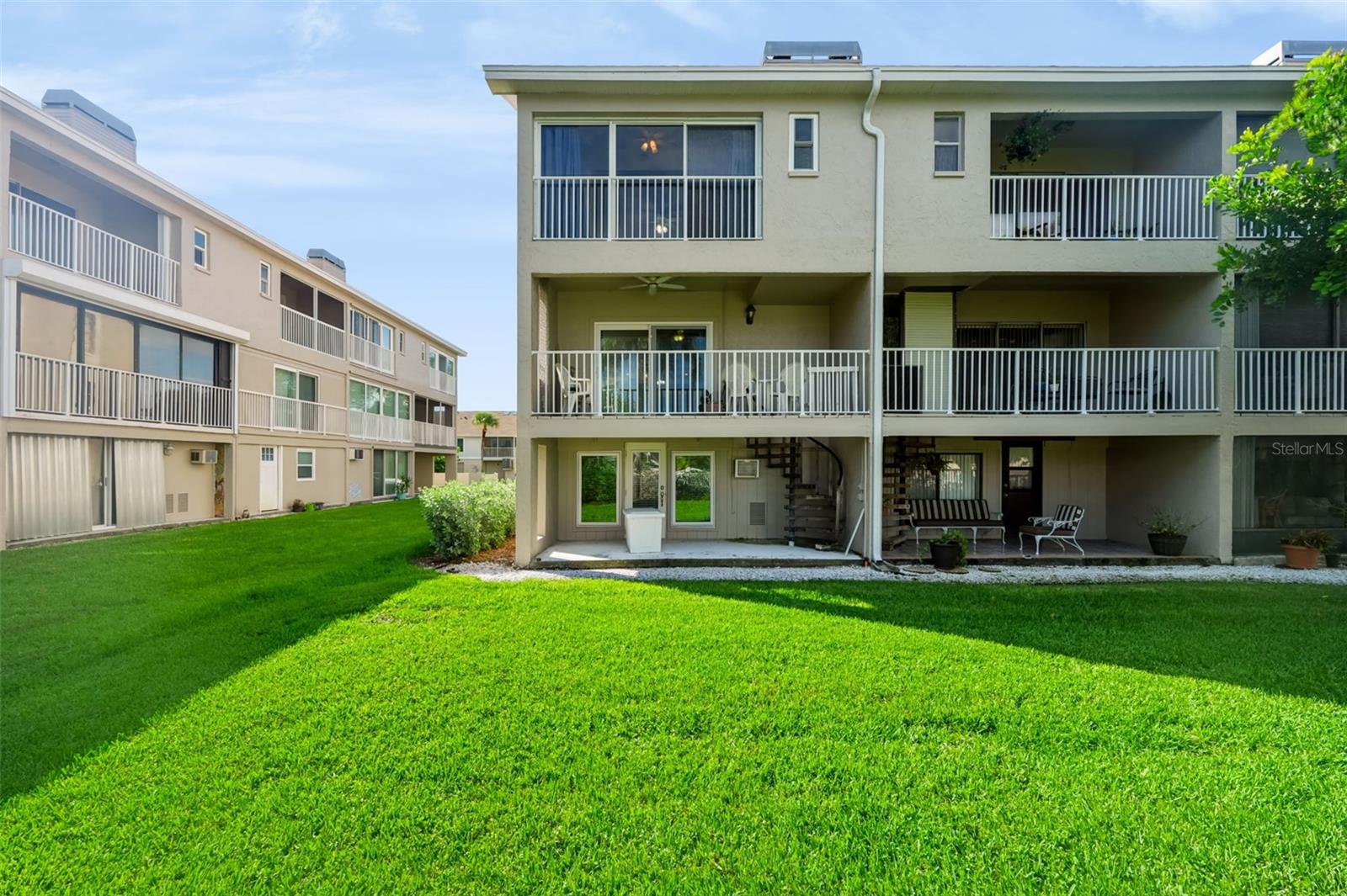 255 Capri Unit 22, Treasure Island, FL 33706