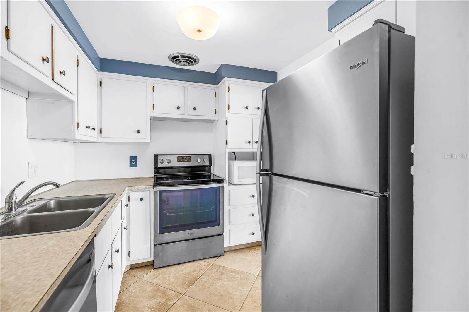 7000 Beach Unit 307, St Pete Beach, FL 33706