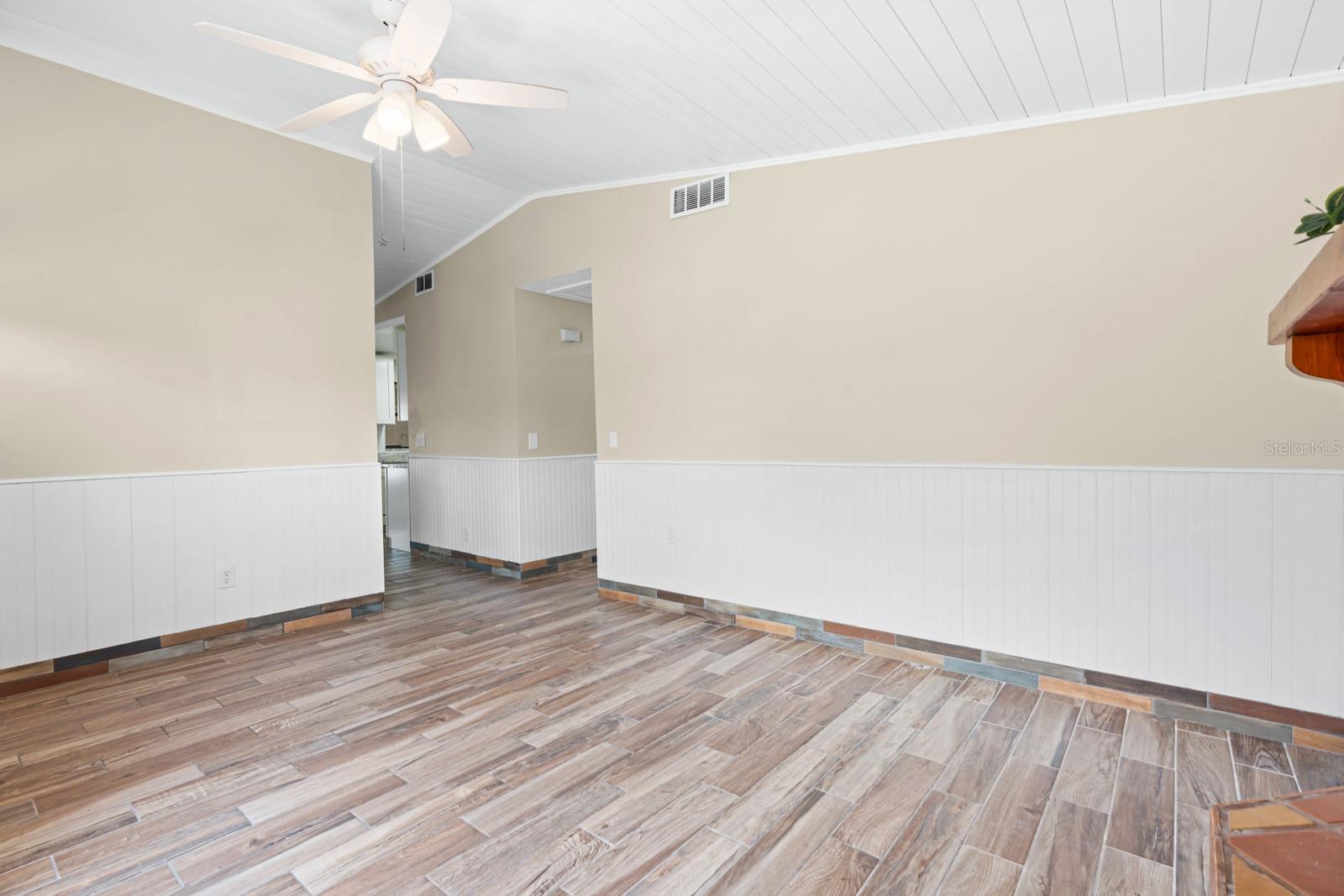 1205 Mohrlake, Brandon, FL 33511