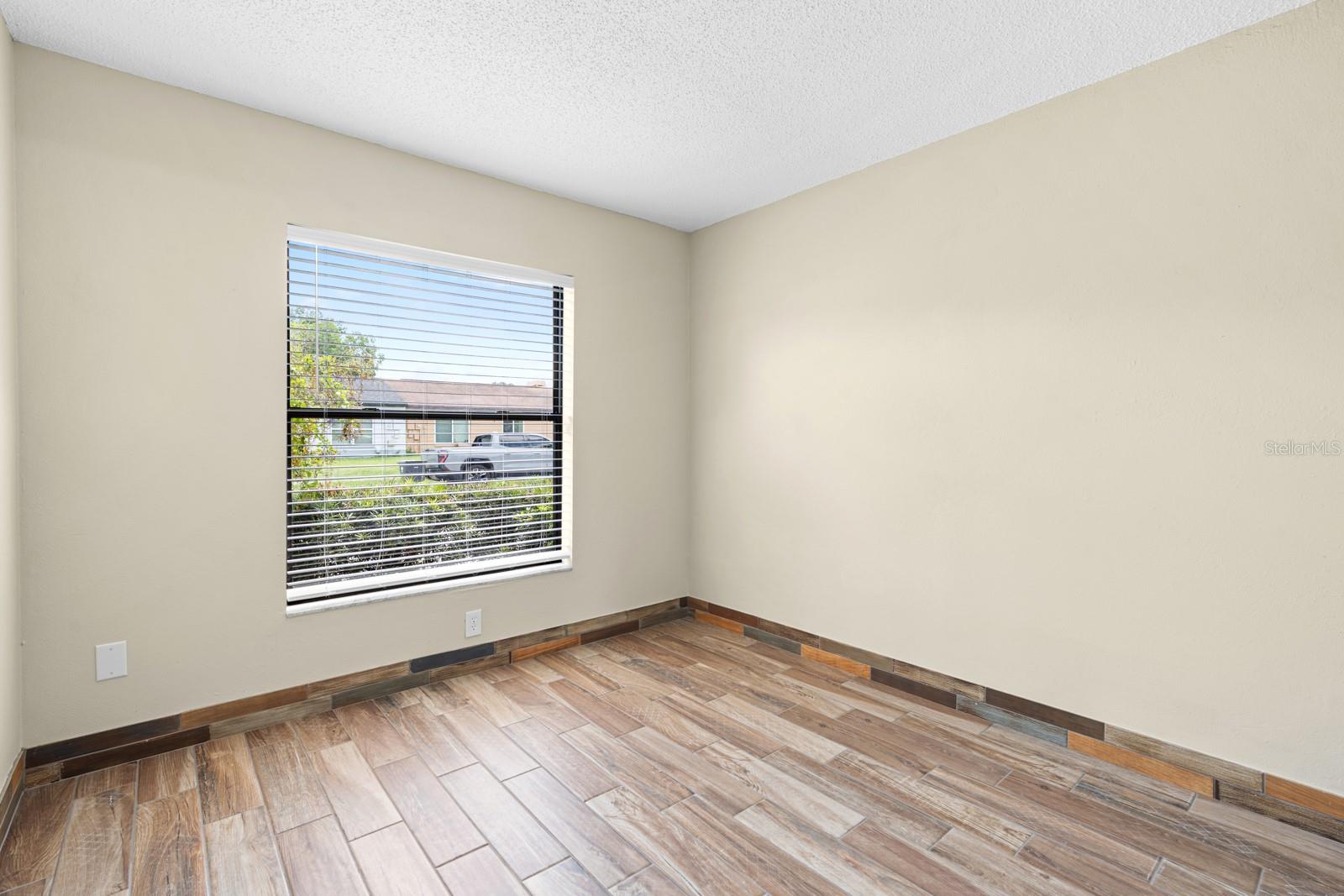 1205 Mohrlake, Brandon, FL 33511