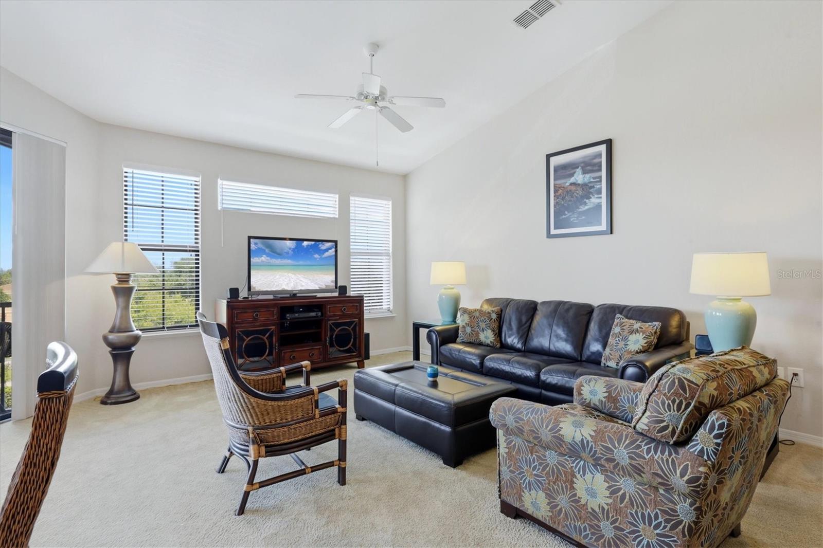 8325 38th Street Unit 307, Sarasota, FL 34243