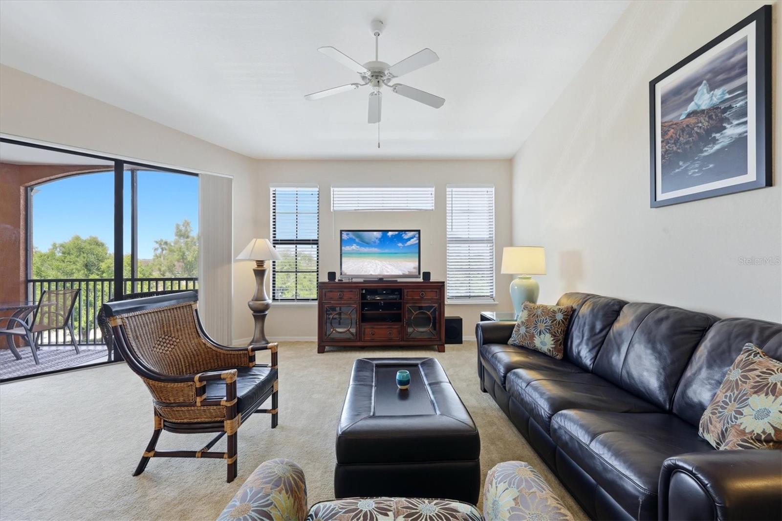 8325 38th Street Unit 307, Sarasota, FL 34243