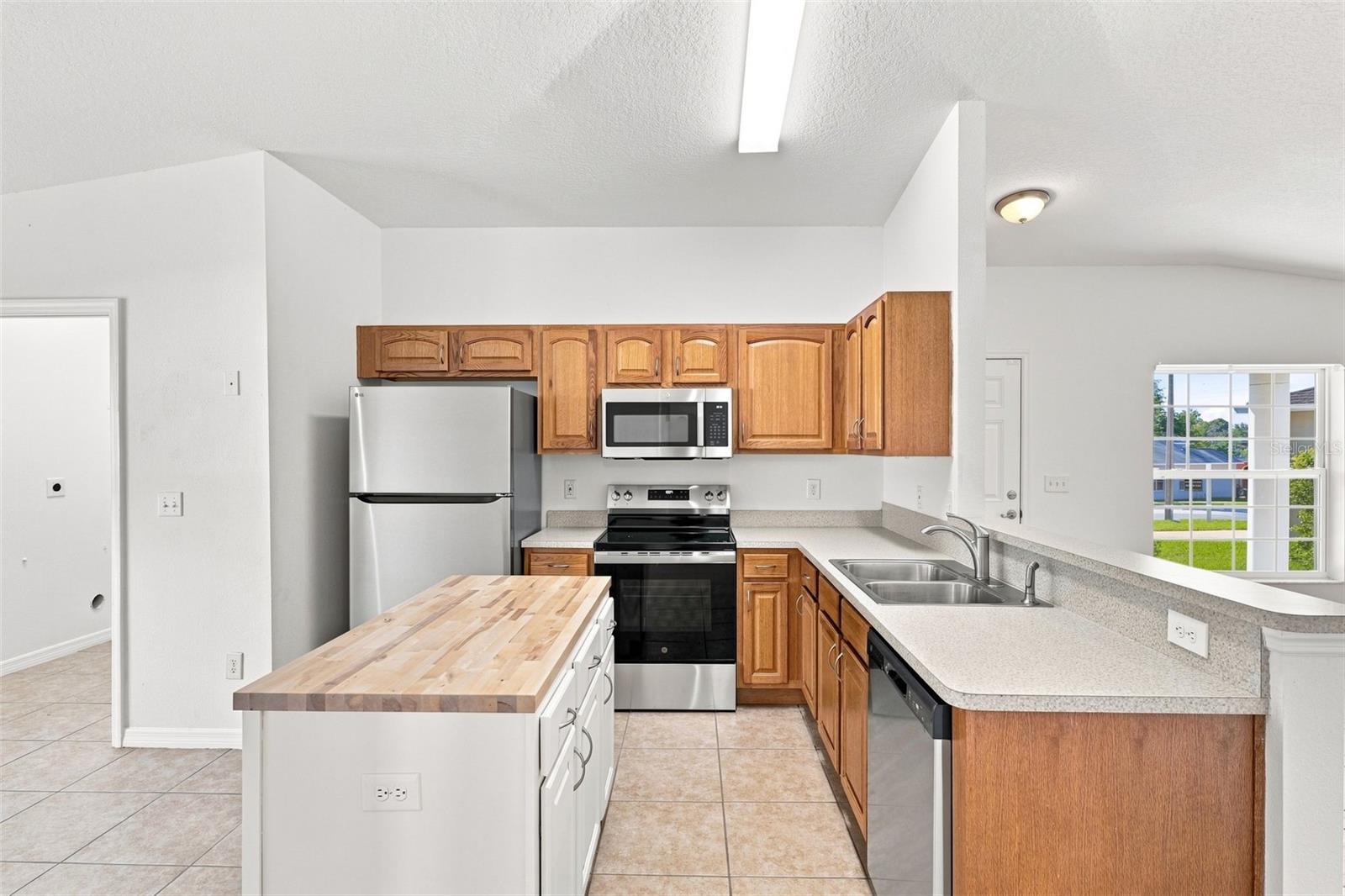 37150 Highland Bluff, Dade City, FL 33523