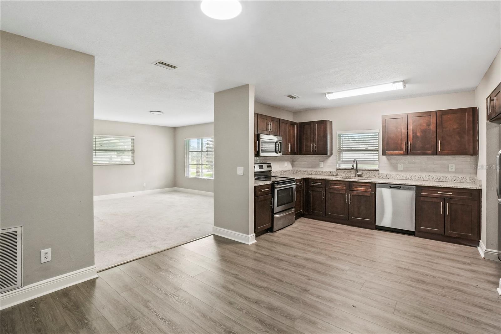 202 Gay, Seffner, FL 33584