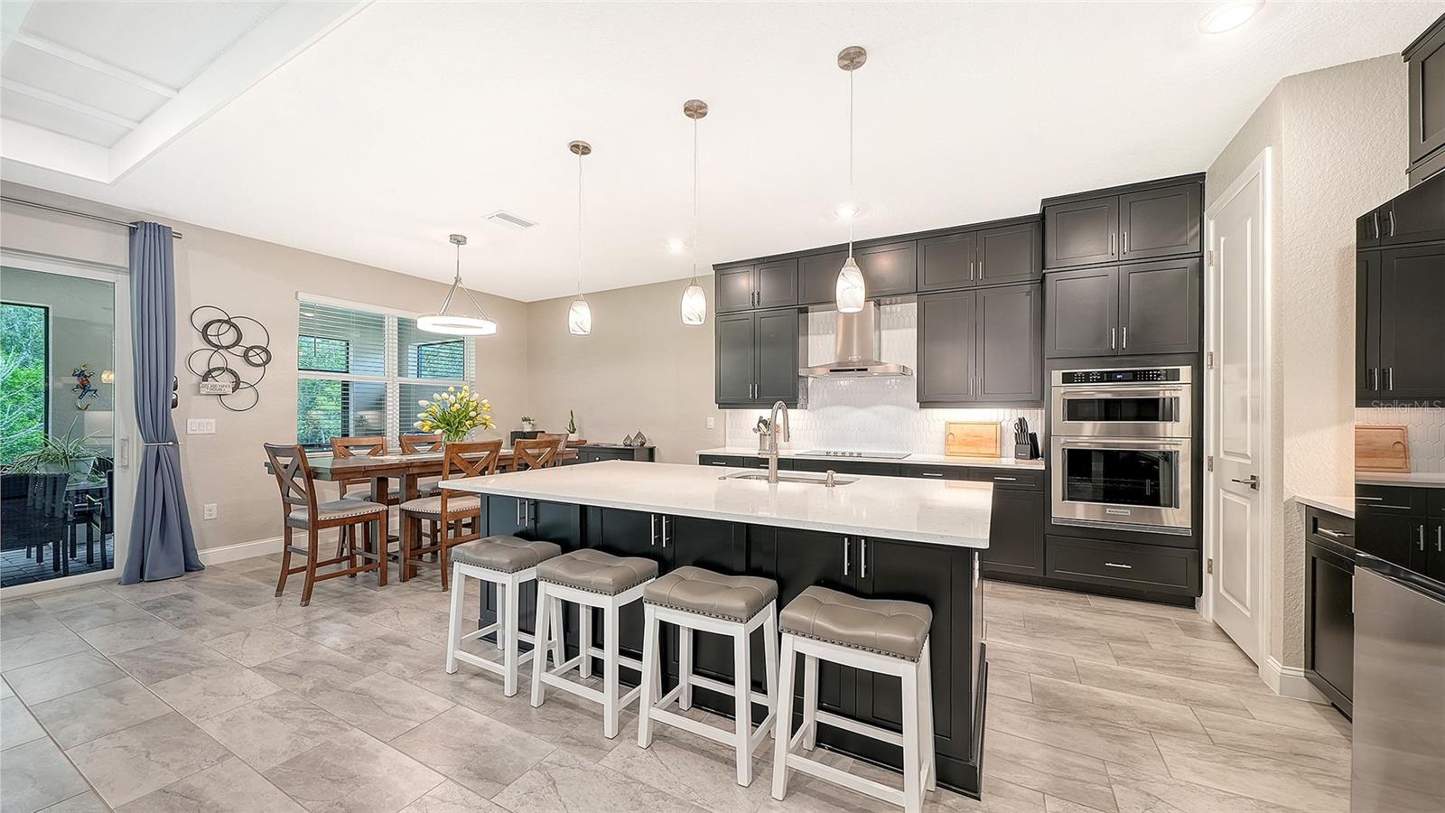 469 Baneberry, Nokomis, FL 34275