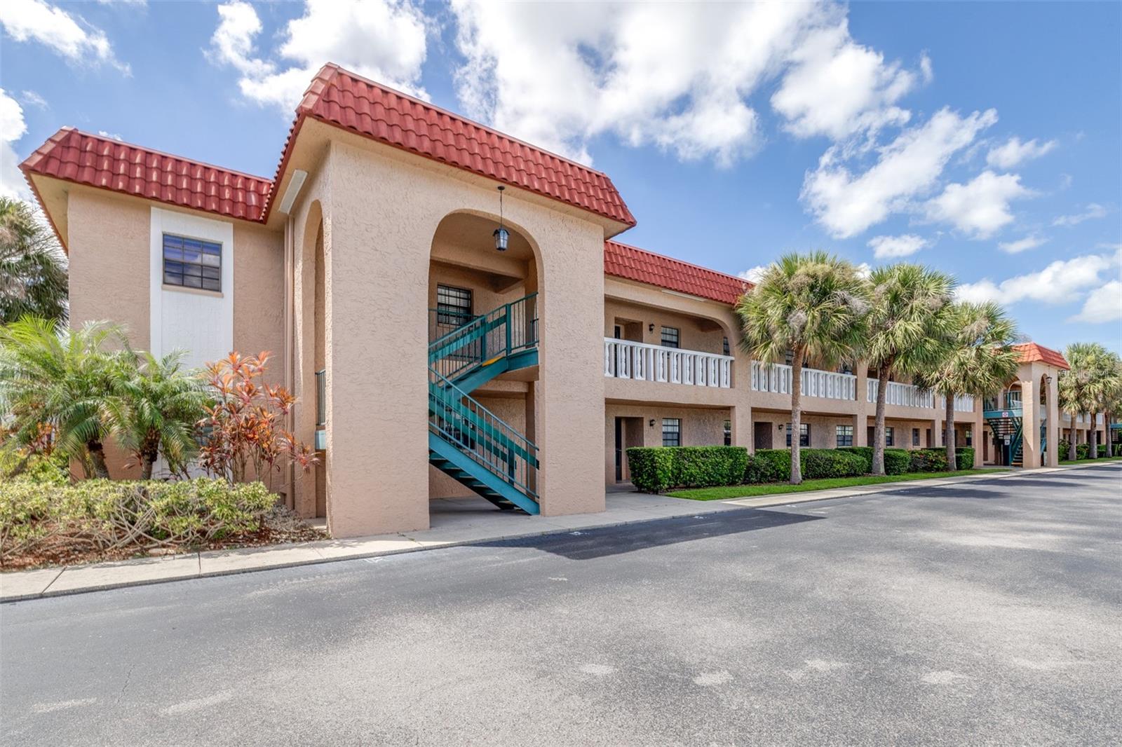 1750 Belleair Forest Unit A8, Belleair, FL 33756