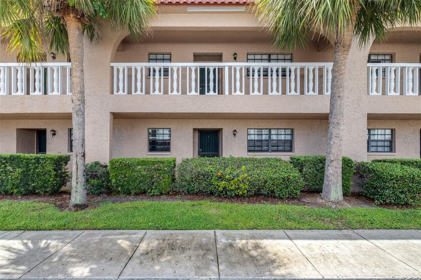 1750 Belleair Forest Unit A8, Belleair, FL 33756