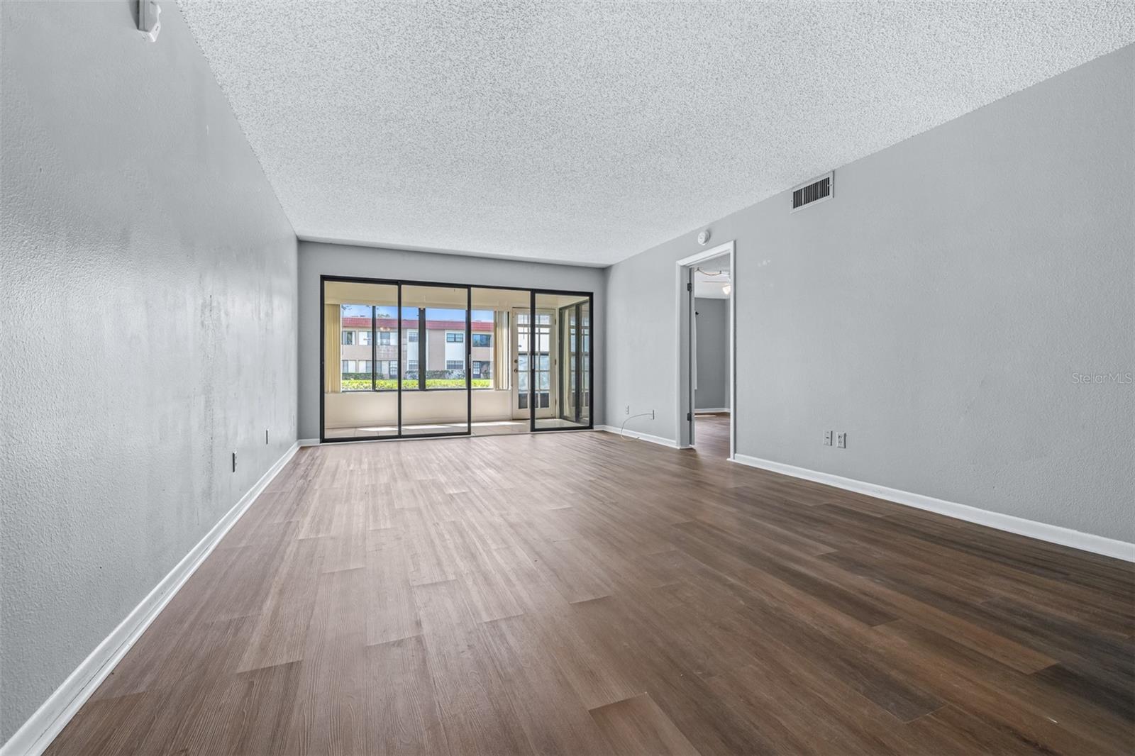 1750 Belleair Forest Unit A8, Belleair, FL 33756