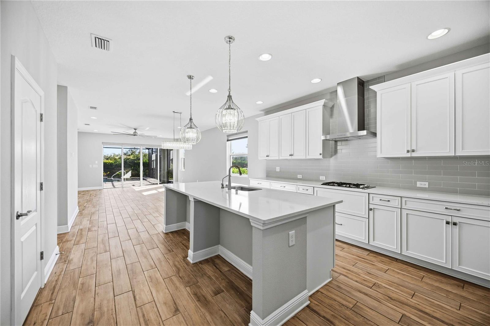 4745 Antrim, Sarasota, FL 34240