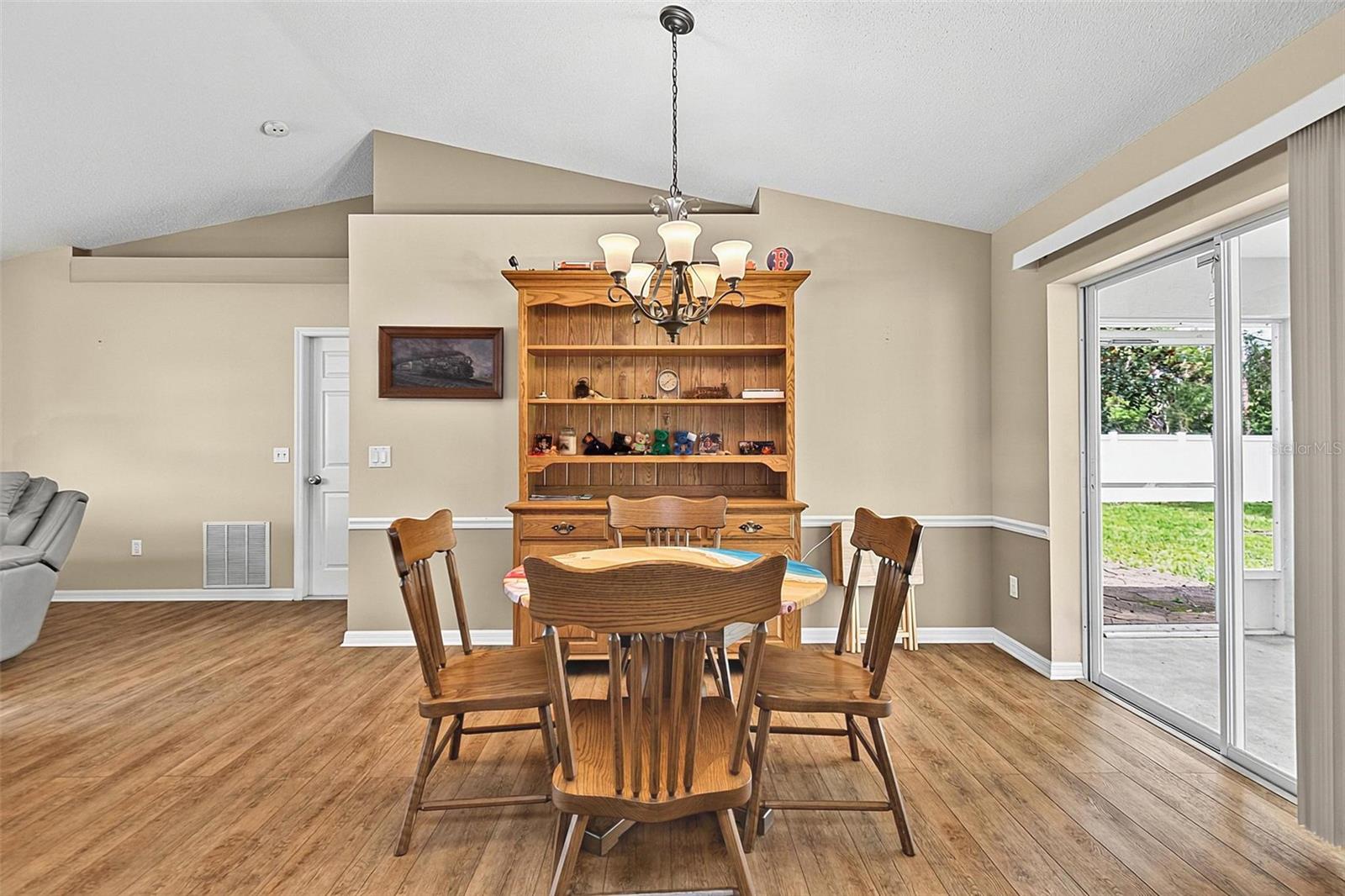 98 Smith, Palm Coast, FL 32164