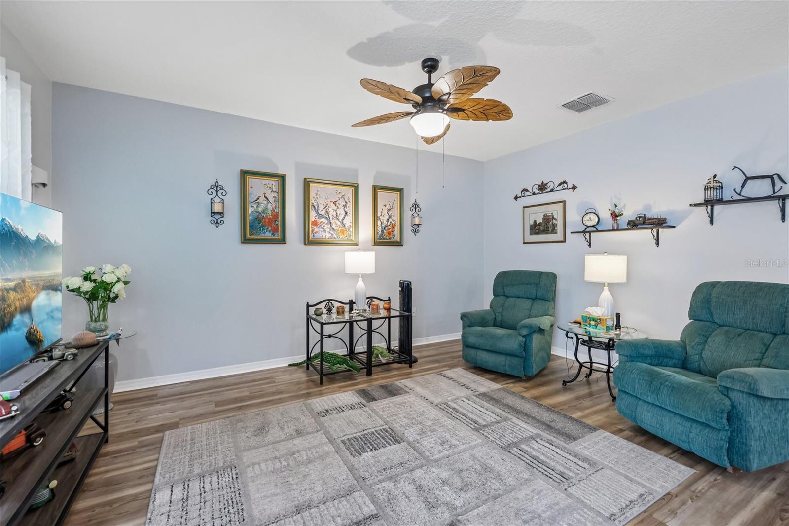 1768 Henin, Tavares, FL 32778