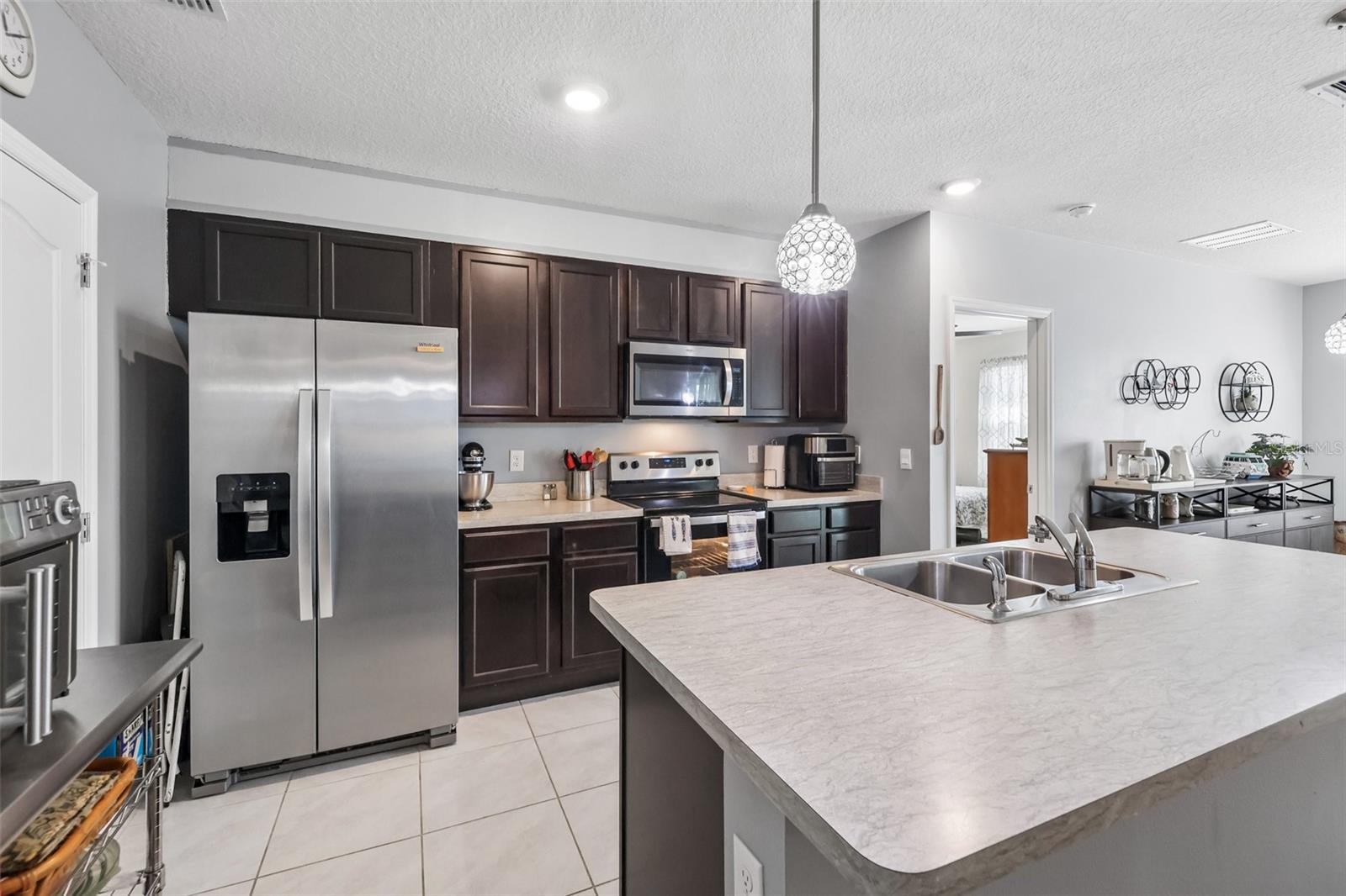 1768 Henin, Tavares, FL 32778