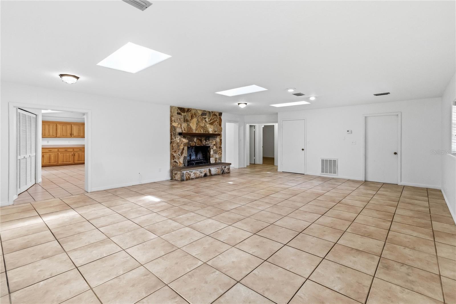 1850 Palmetto, Kissimmee, FL 34744