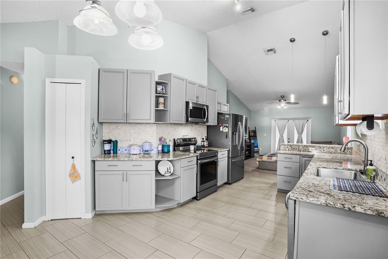 100 Kelly, Sanford, FL 32773