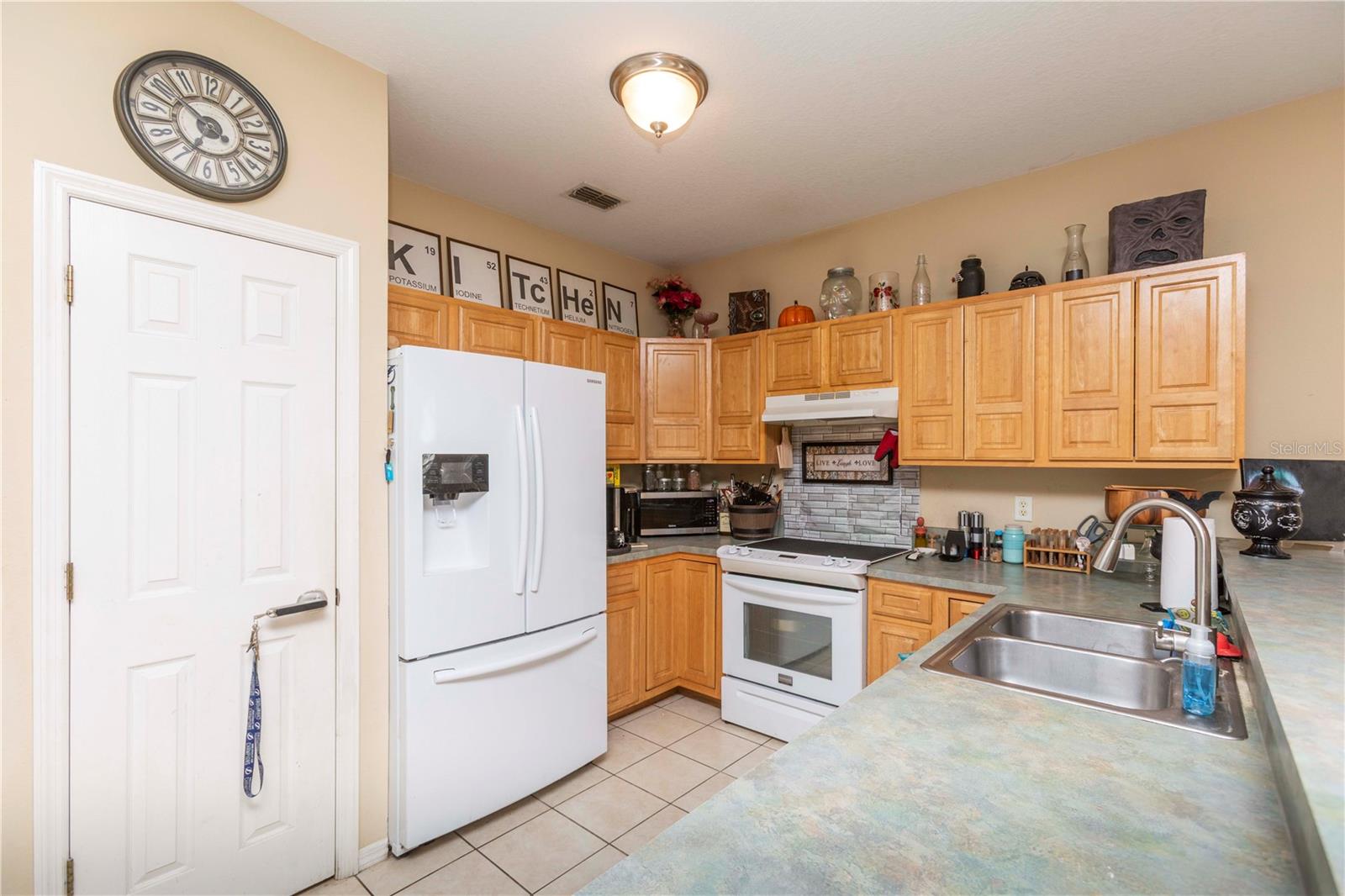 6212 Moorefield, Zephyrhills, FL 33542