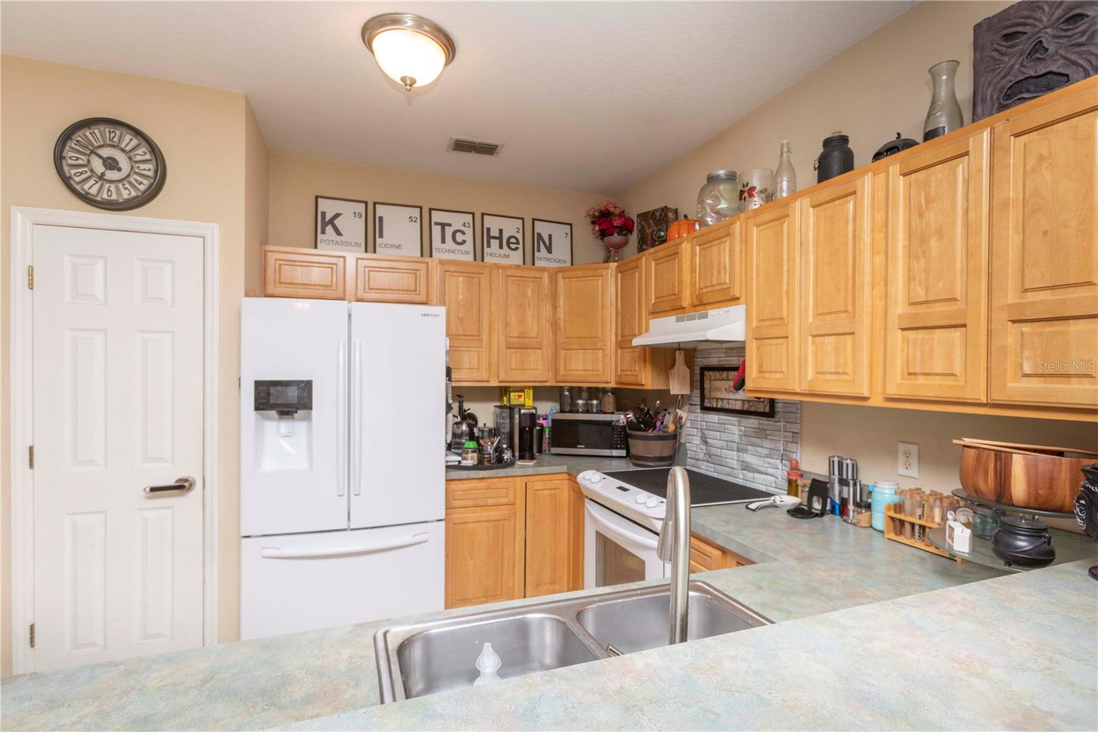 6212 Moorefield, Zephyrhills, FL 33542